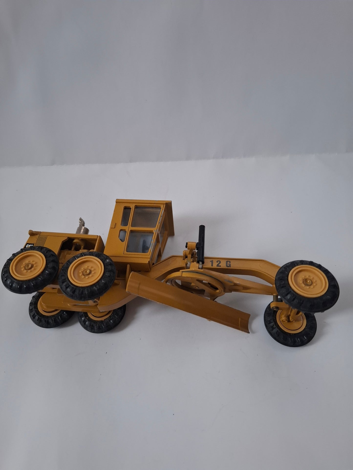 NZG W. German CAT Yellow Motorgrader Model 12G 1:50 Scale Die-Cast
