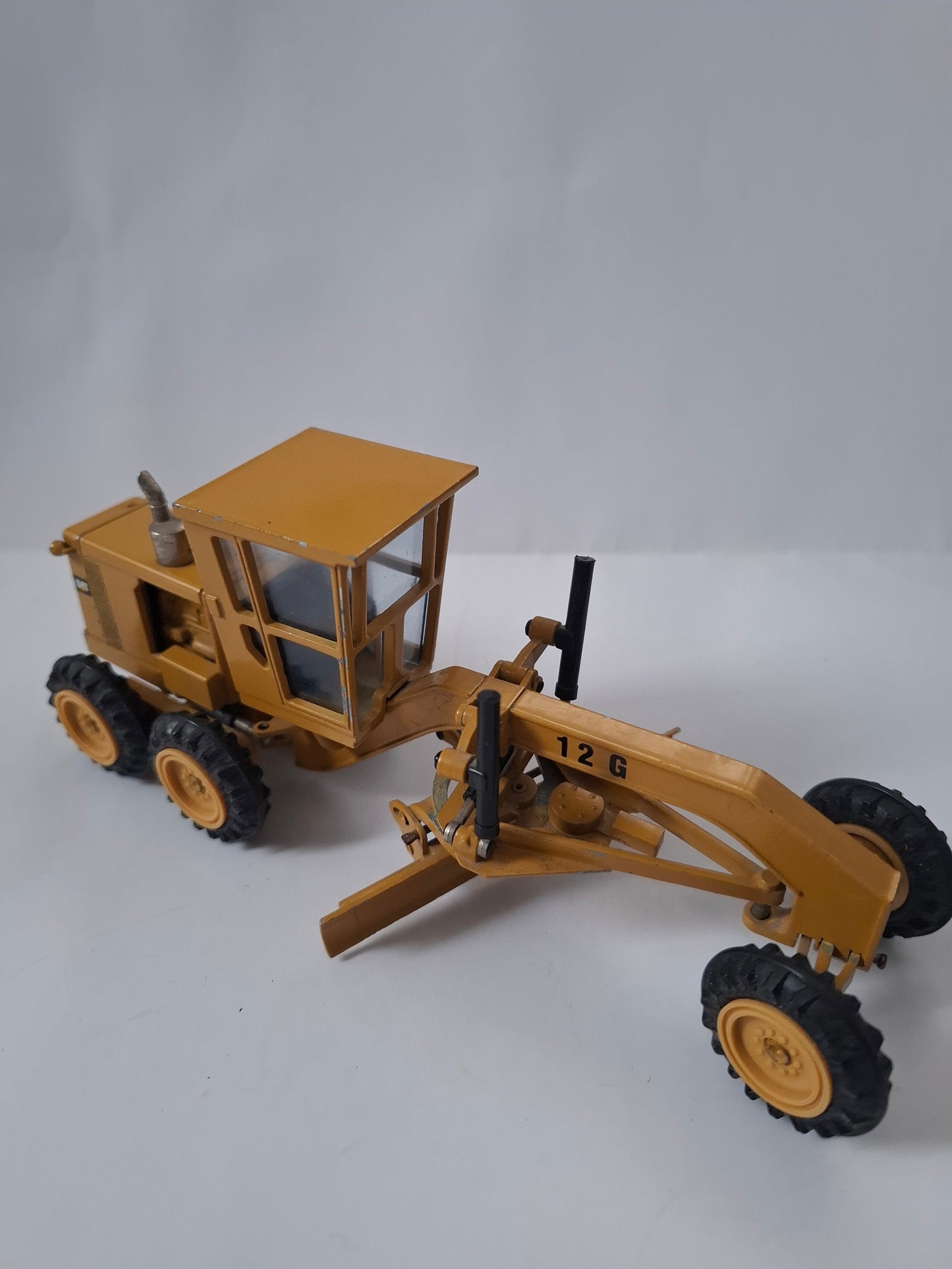 NZG W. German CAT Yellow Motorgrader Model 12G 1:50 Scale Die-Cast