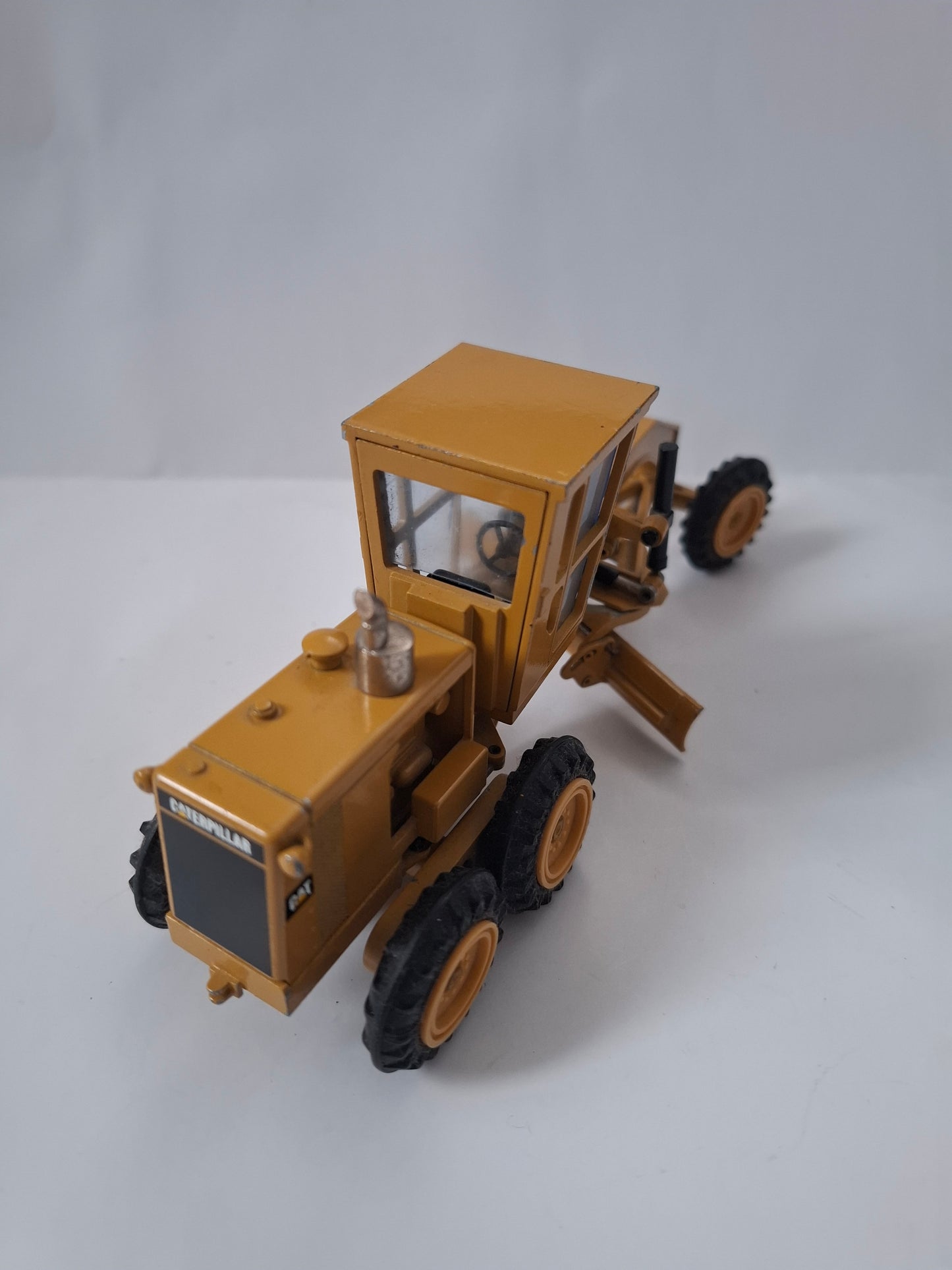 NZG W. German CAT Yellow Motorgrader Model 12G 1:50 Scale Die-Cast