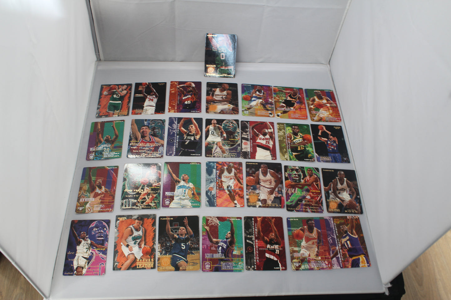 Vintage NBA 1995-96-97 s Fleer Basketball Cards 29 Lot - Complete Your Set
