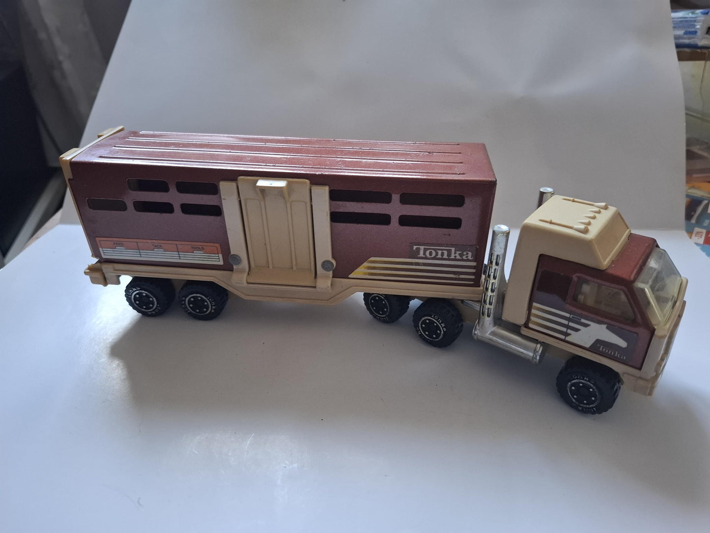 Vintage 1980 Tonka Cattle/Horse Truck + Semi Truck - made in Mexico