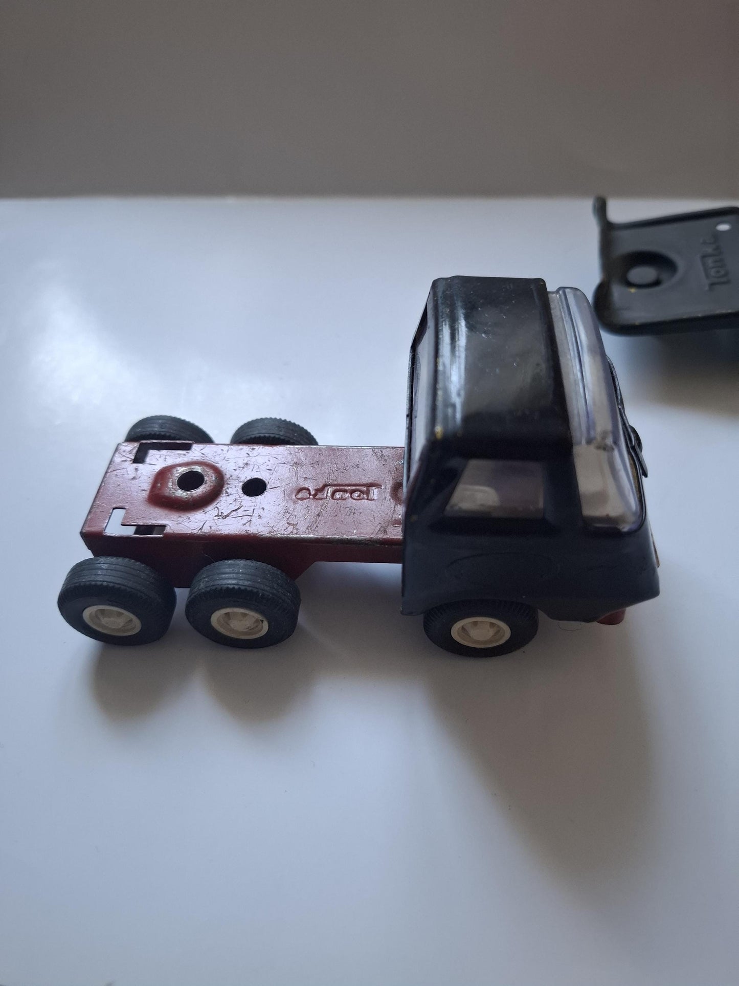 Vintage metal Tiny Tonka truck from the 80s + flatbed trailer