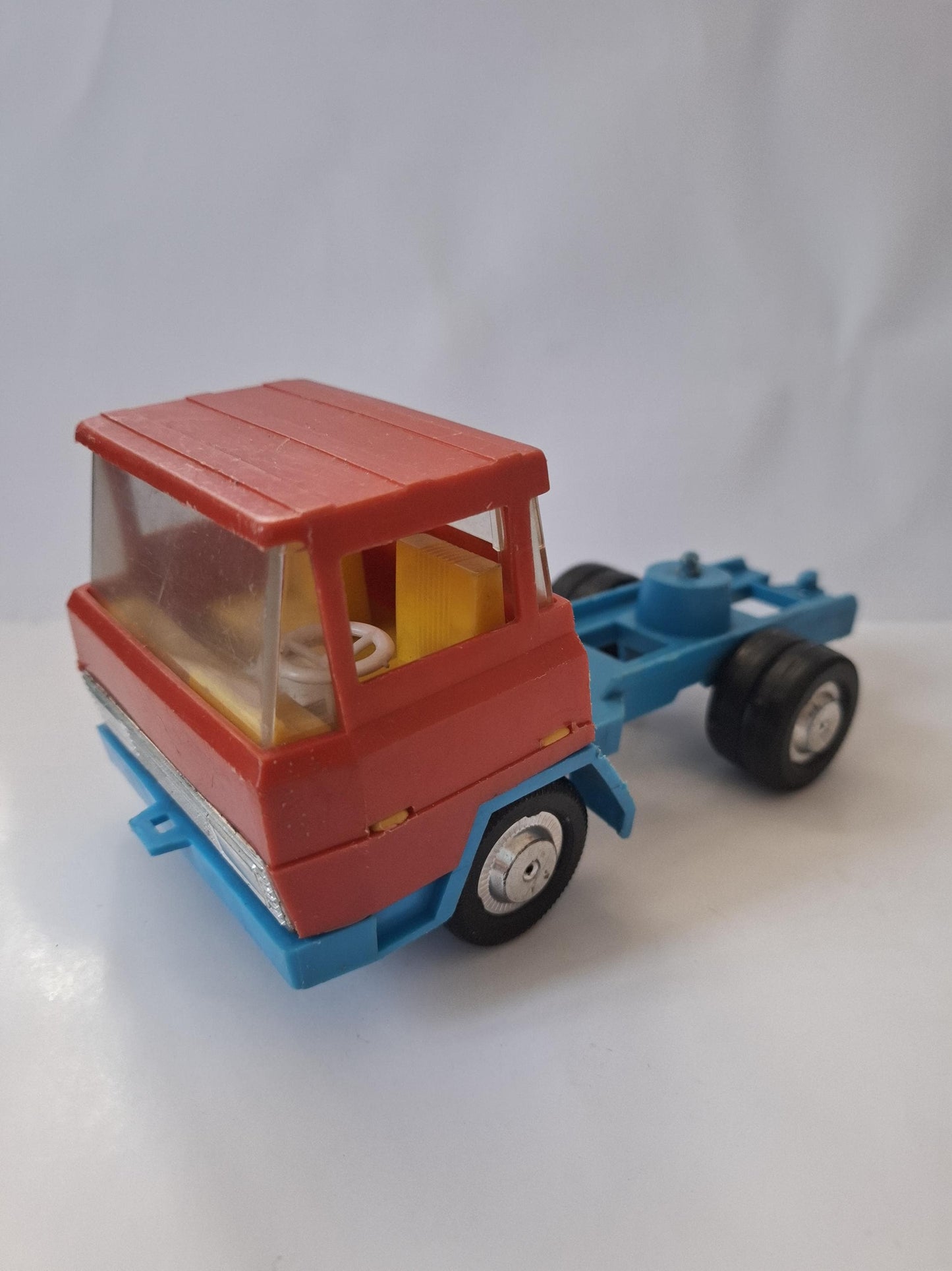 Classic PLAHO GDR/DDR lorry truck 1:25