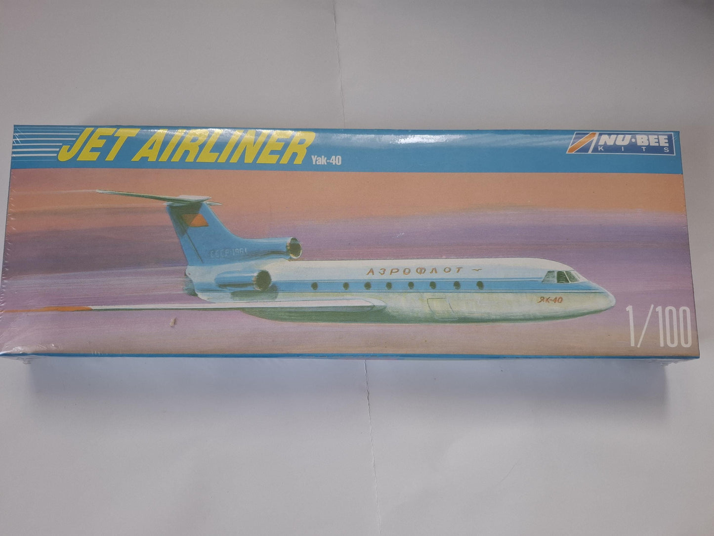Nu-bee Jet Airliner Yak-40 aircraft kit plastic 1:100 scale nb-205 gdr 1990 sealed plane