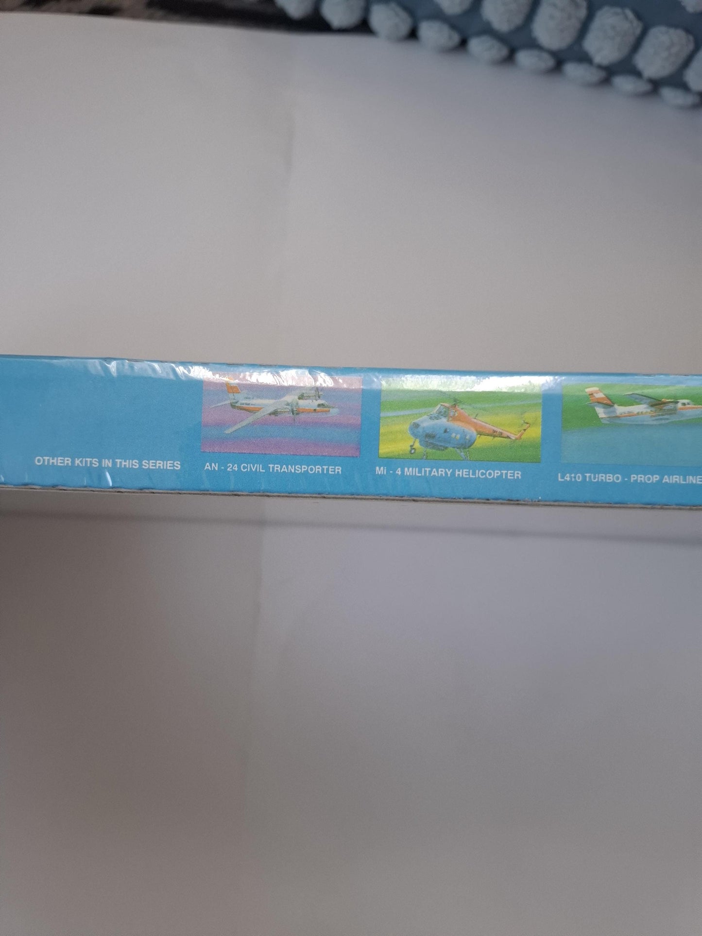 Nu-bee Jet Airliner Yak-40 aircraft kit plastic 1:100 scale nb-205 gdr 1990 sealed plane