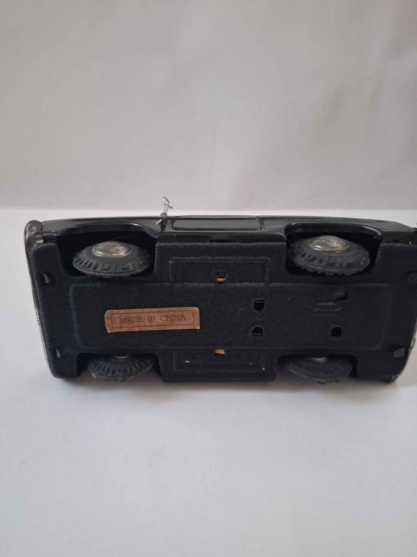 Collectible Chinese  60s Tinplate Vintage 1965 Ford Fairlane Taxi Cab Friction MF 713 Black Chinese Tin Toy Car