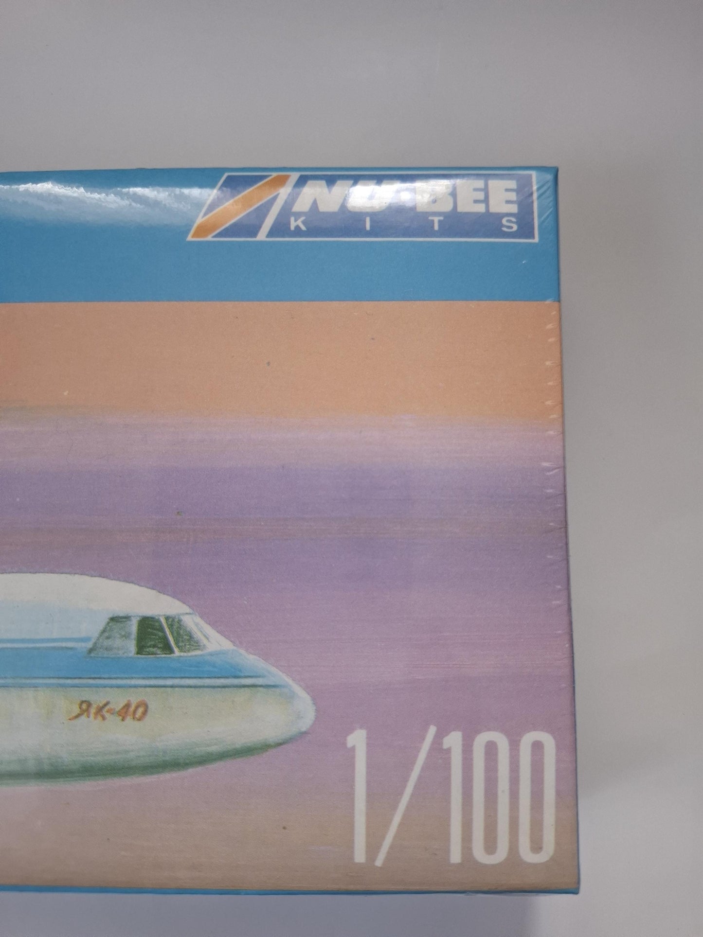 Nu-bee Jet Airliner Yak-40 aircraft kit plastic 1:100 scale nb-205 gdr 1990 sealed plane