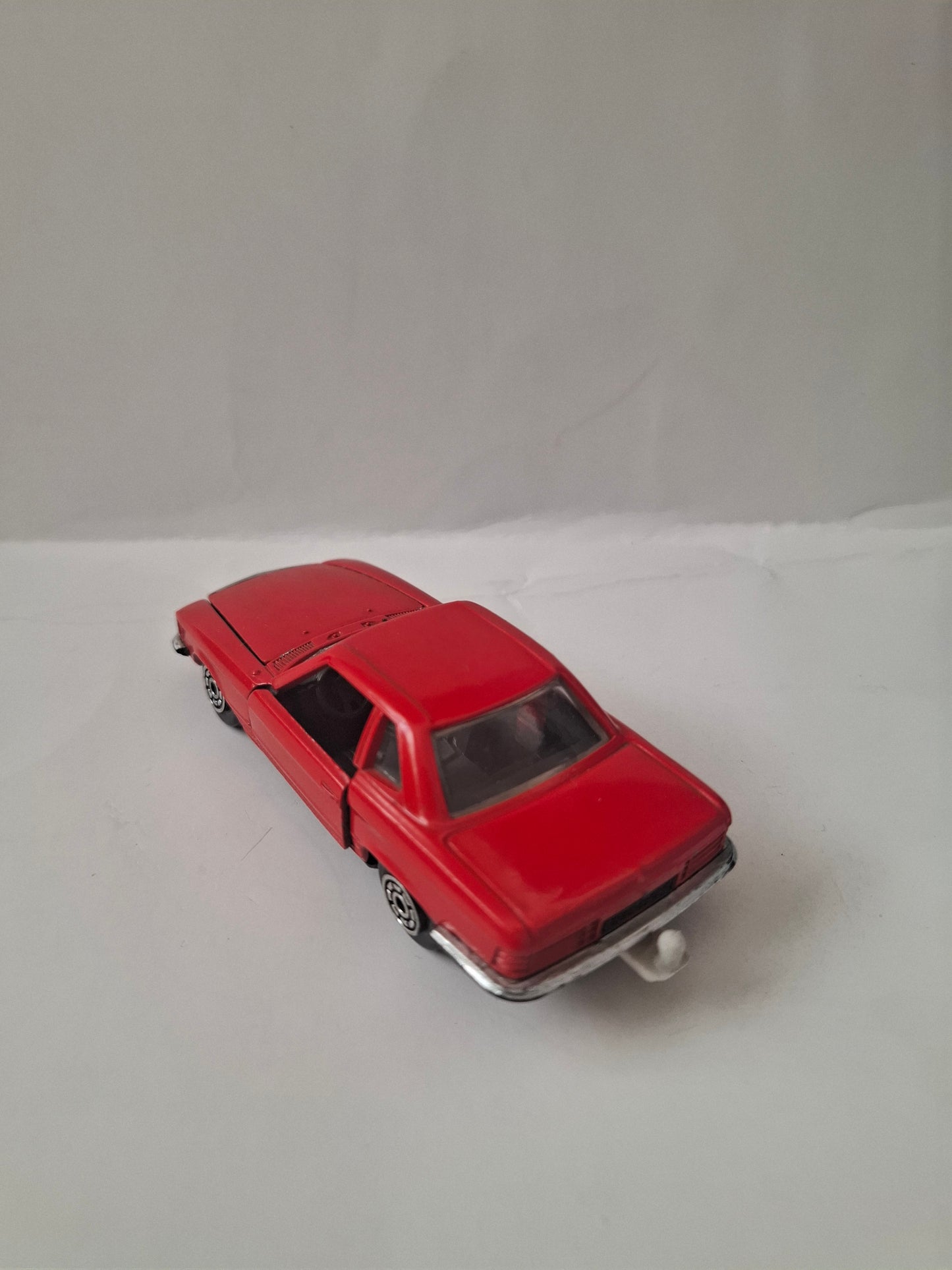 Vintage Norev Jet-Car Mercedes-Benz 350 SL – 1:43 Scale Die-Cast Model, No Box, Collector Detail