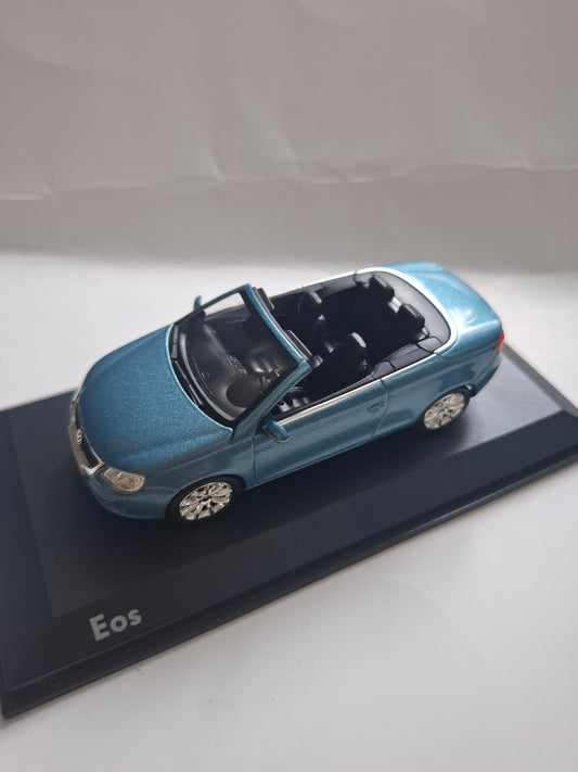 NOREV 1:43 VW Eos Cabriolet – Blue Metallic Dealer Model with Hardtop – Die-Cast Collectible