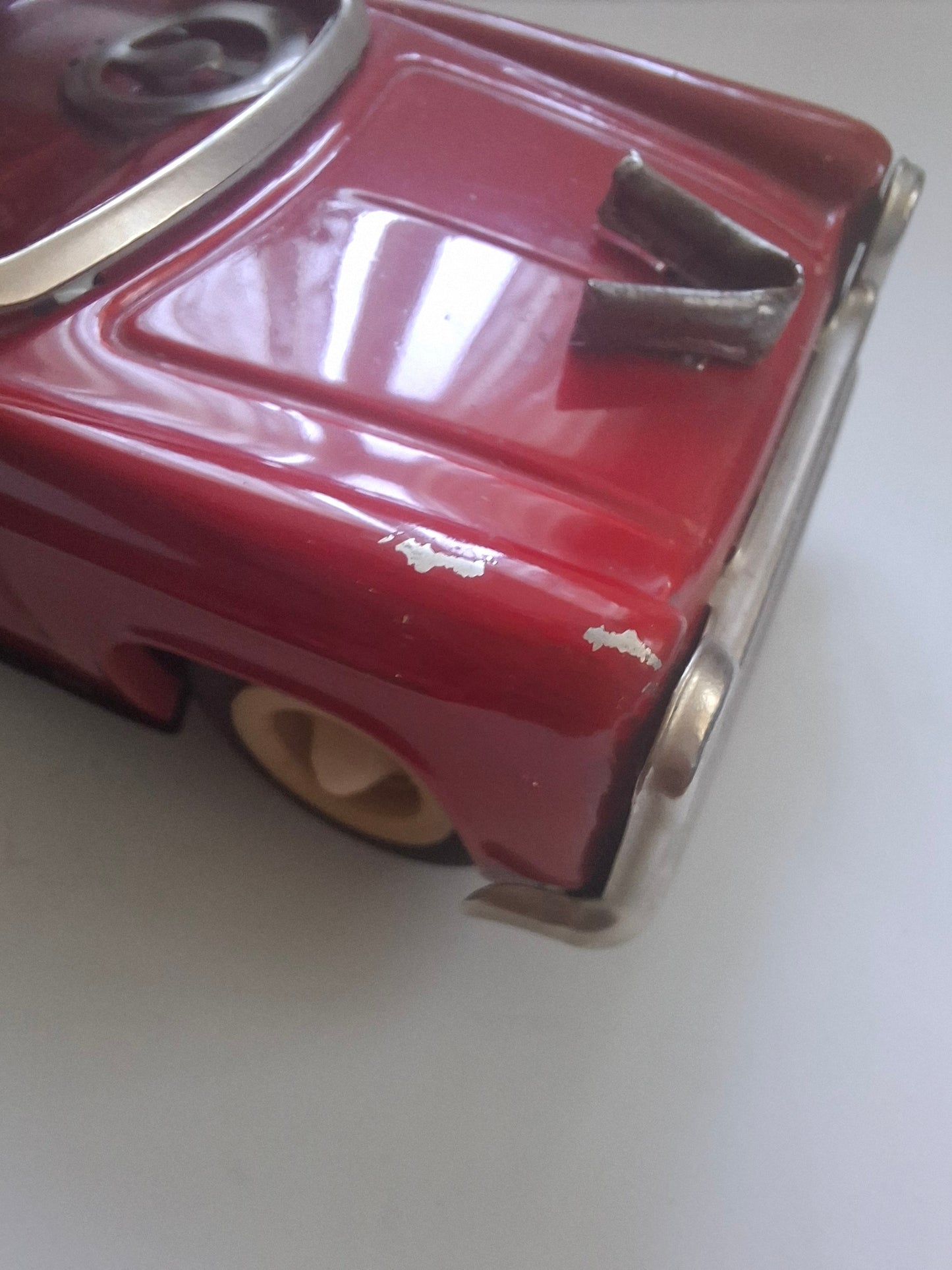 Tailfin Coupe Eastwind MS 836 with flywheel drive and siren, original packaging