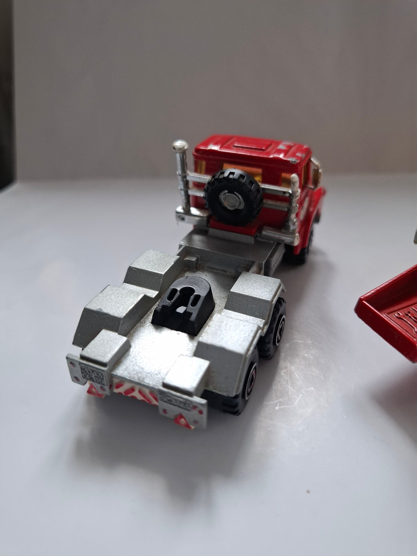 Majorette 1/60 Scania #436 Semi-Trailer Sailboat Holder – Kerian Nice (3000 Series)