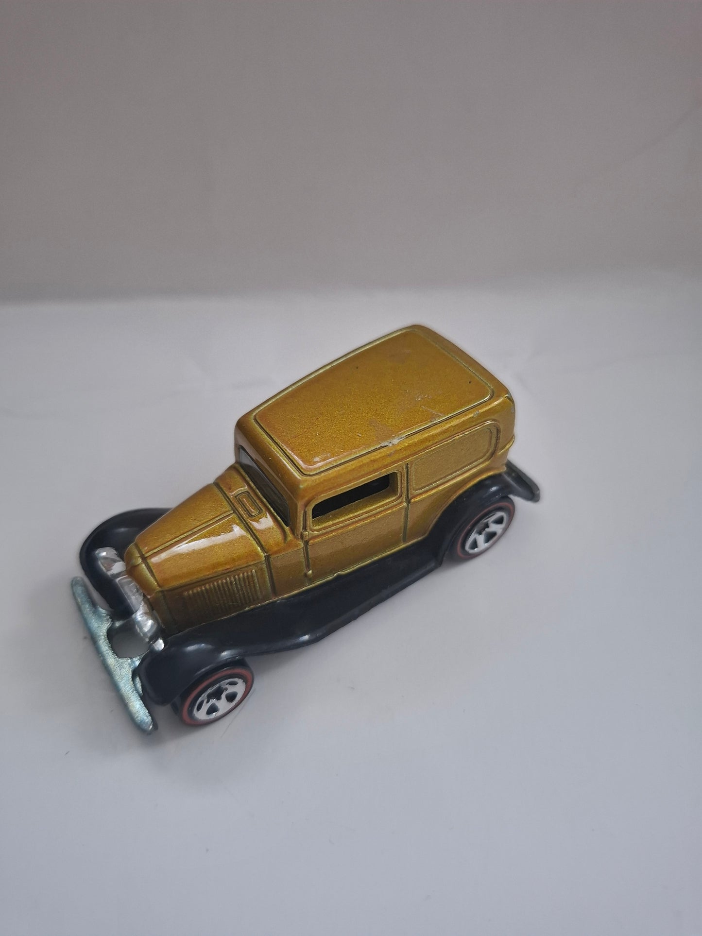 Vintage Hot Wheels Redline ’32 Ford Delivery – Gold 1988 Malaysia Die-Cast Van