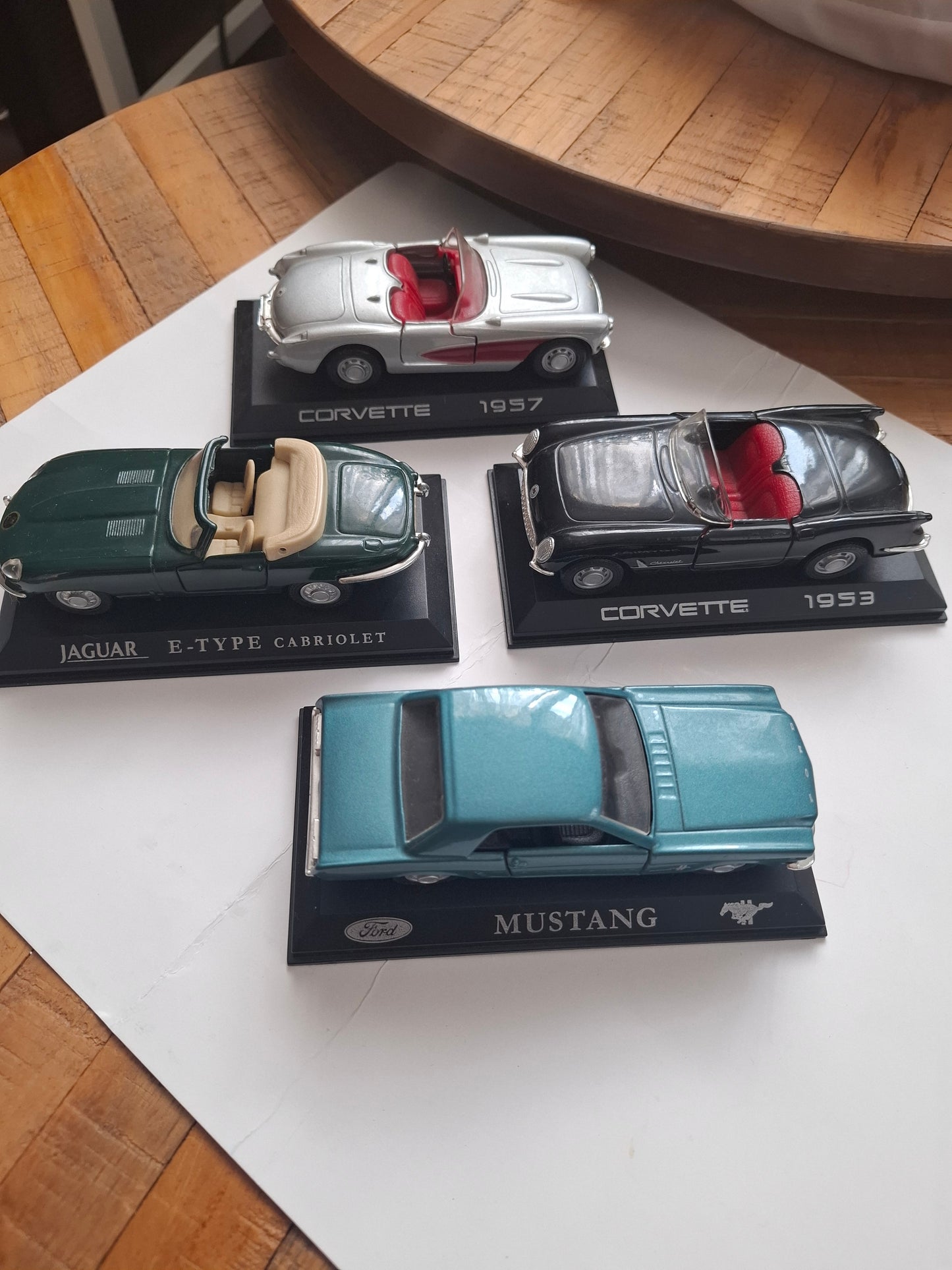 Vintage Maisto 1:38 Scale Sports Car Set – 1953 & 1957 Corvettes, Ford Mustang & Jaguar E-Type — Greece Distribution