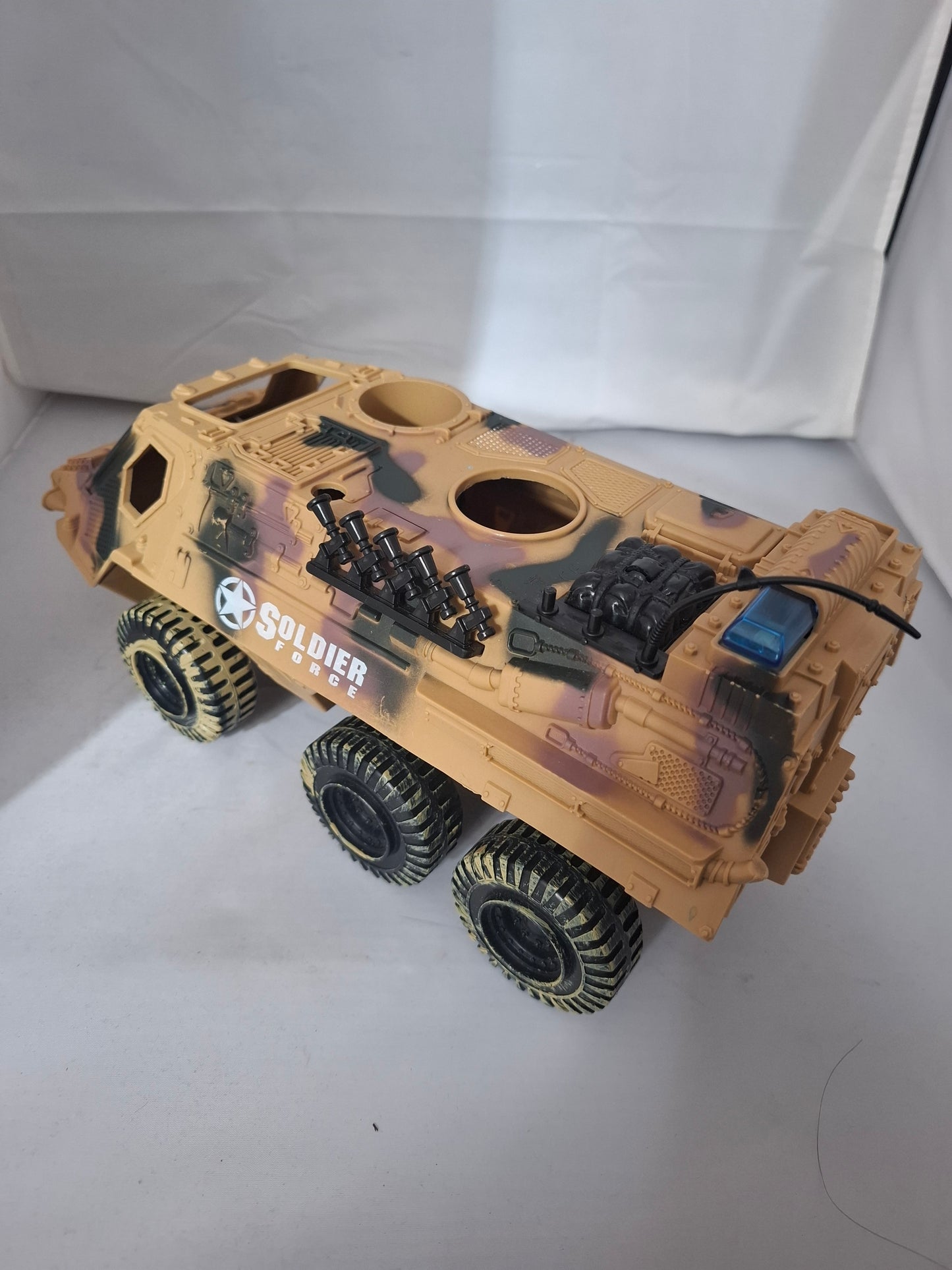 Big Chap MEI - 1:18 Scale  Military Soldier Force  Armored 6 Wheeler Amphibious ATV