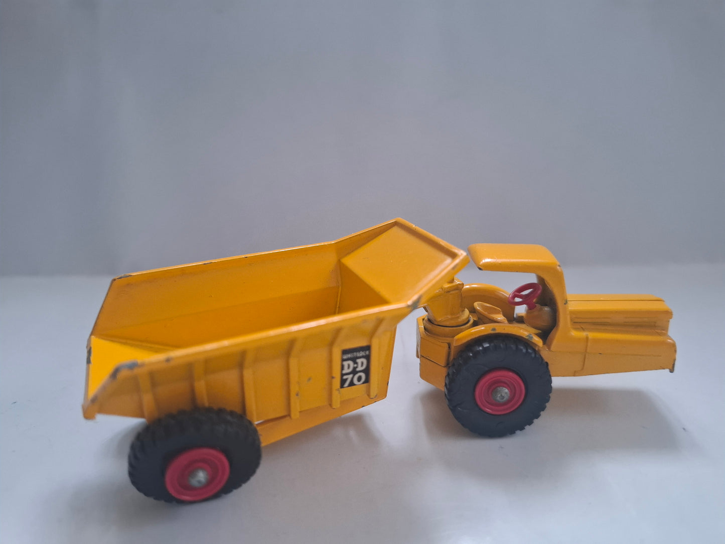 Matchbox Major Pack Series No. M10 – Whitlock Dinkum Dumper (1962–1966)
