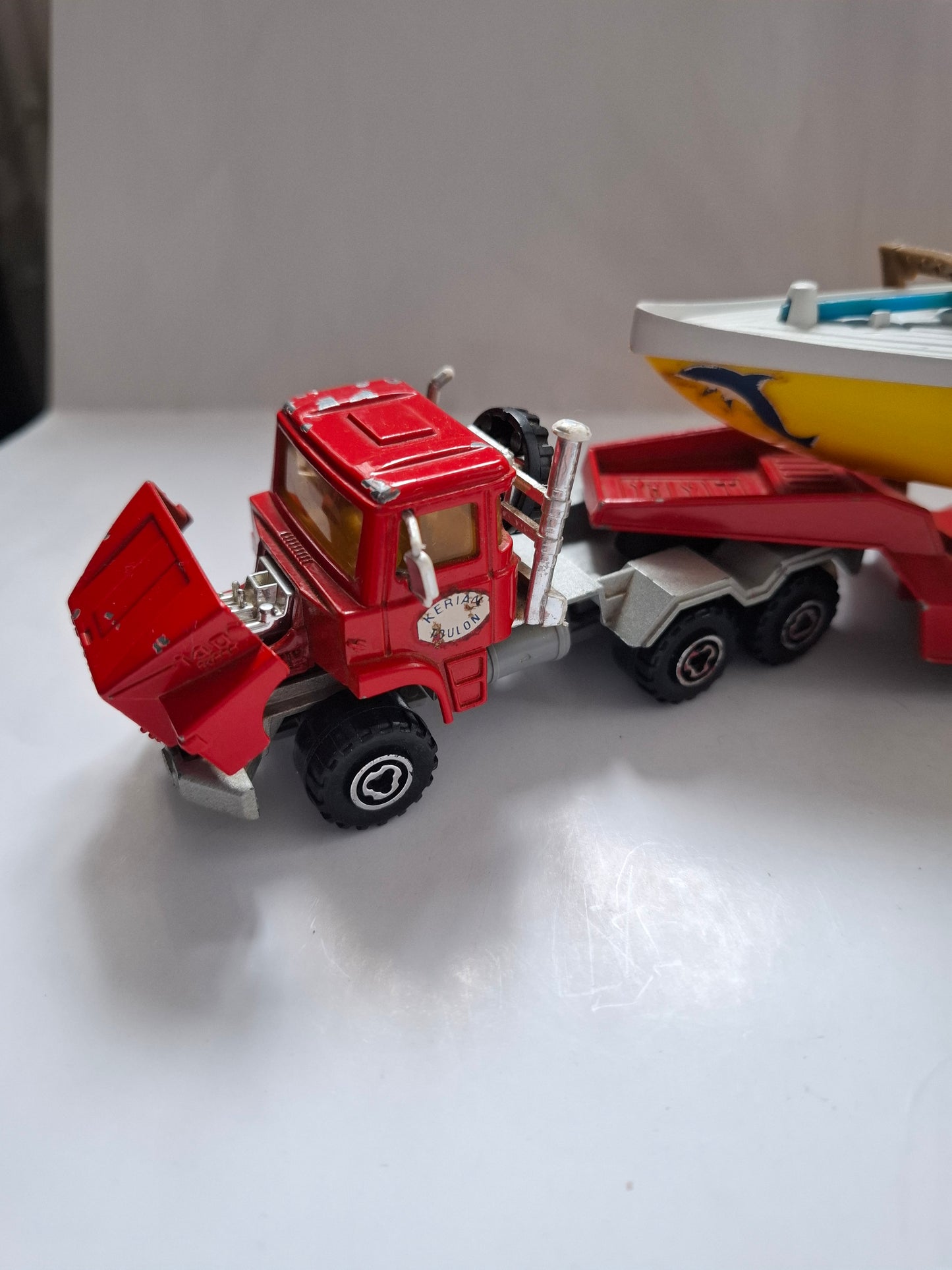 Majorette 1/60 Scania #436 Semi-Trailer Sailboat Holder – Kerian Nice (3000 Series)