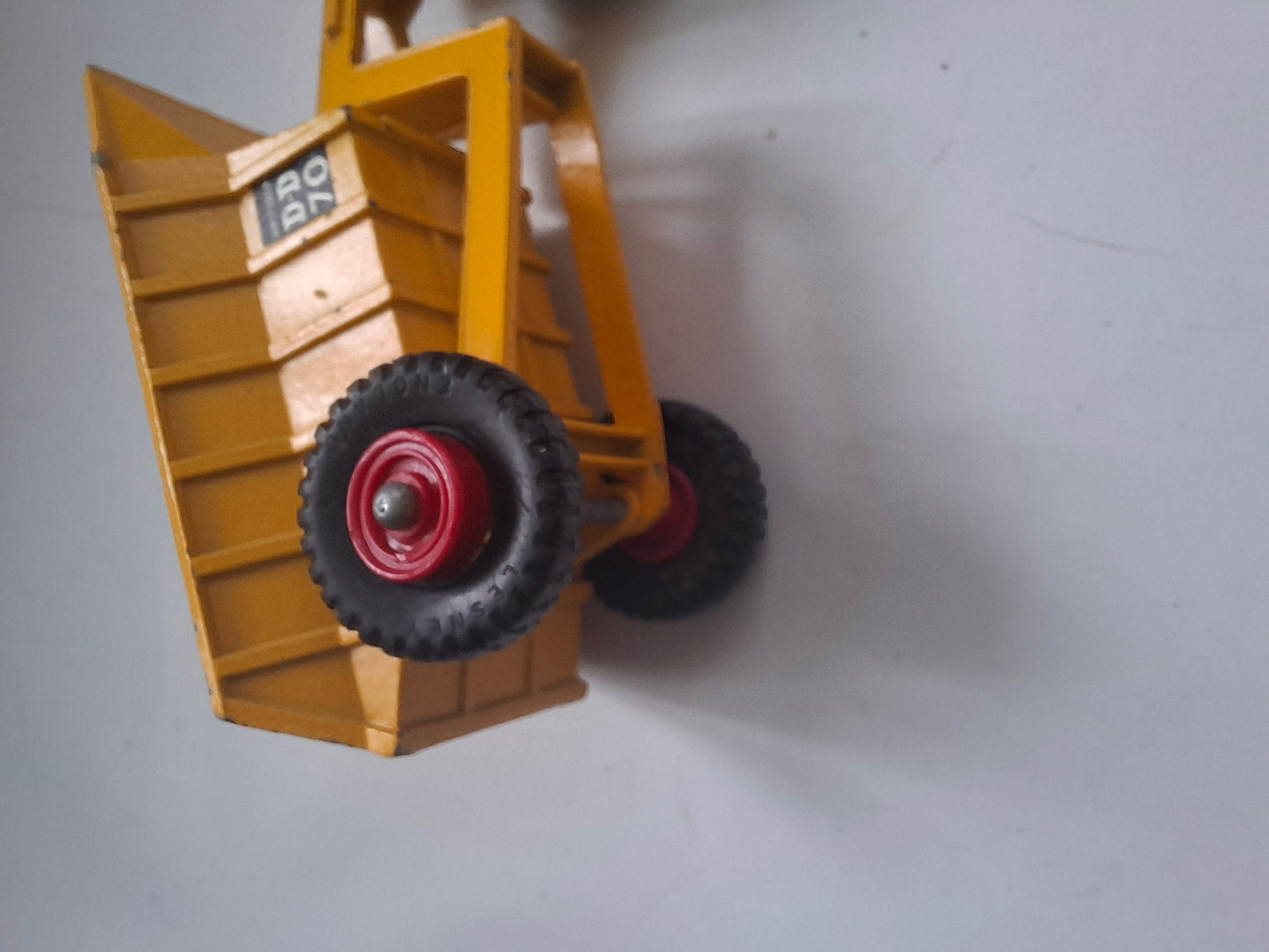 Matchbox Major Pack Series No. M10 – Whitlock Dinkum Dumper (1962–1966)