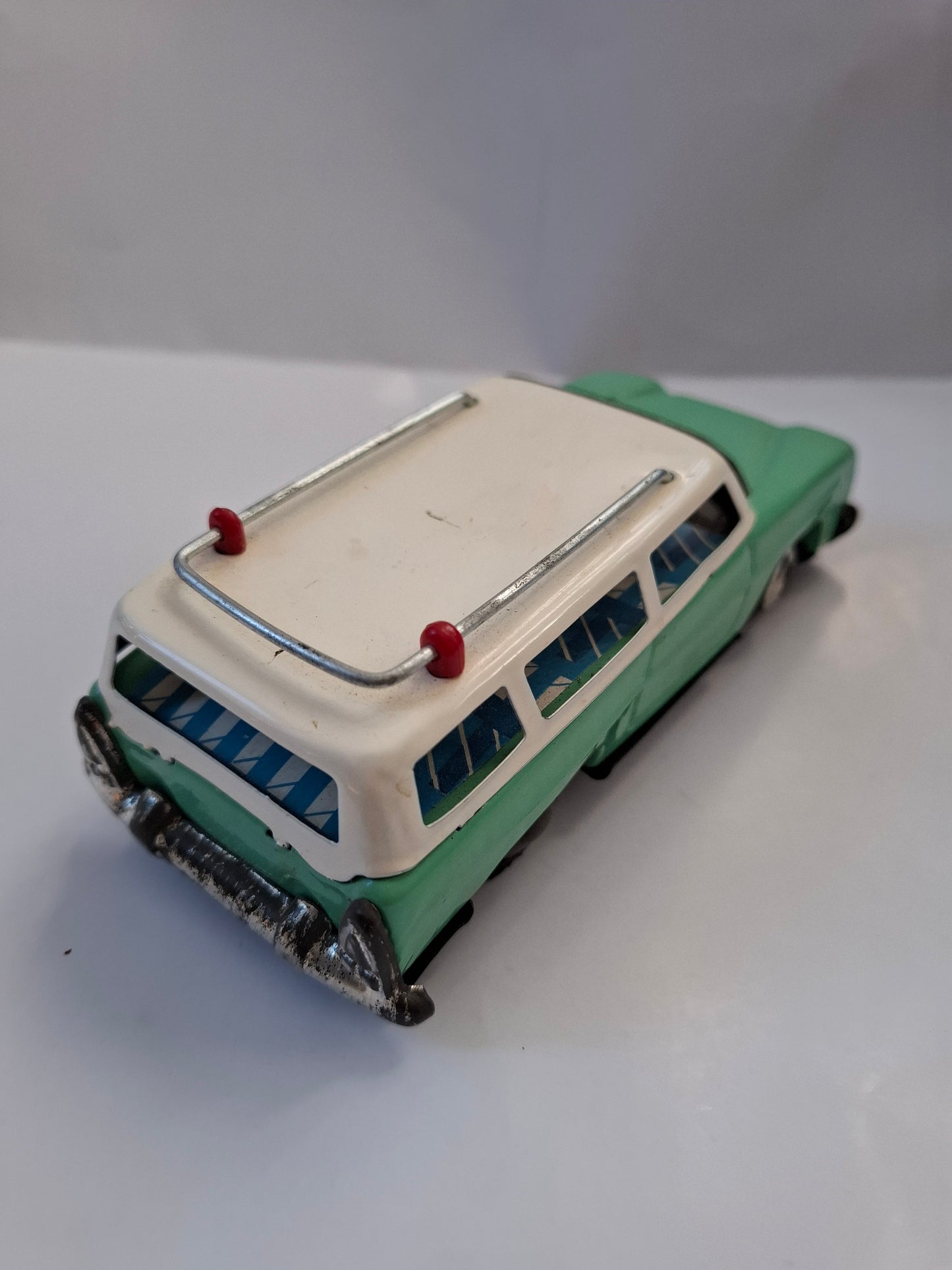 Rare Candy Green Station Wagon Car Tin Friction Toy MF 731 -made in china (BOXED)