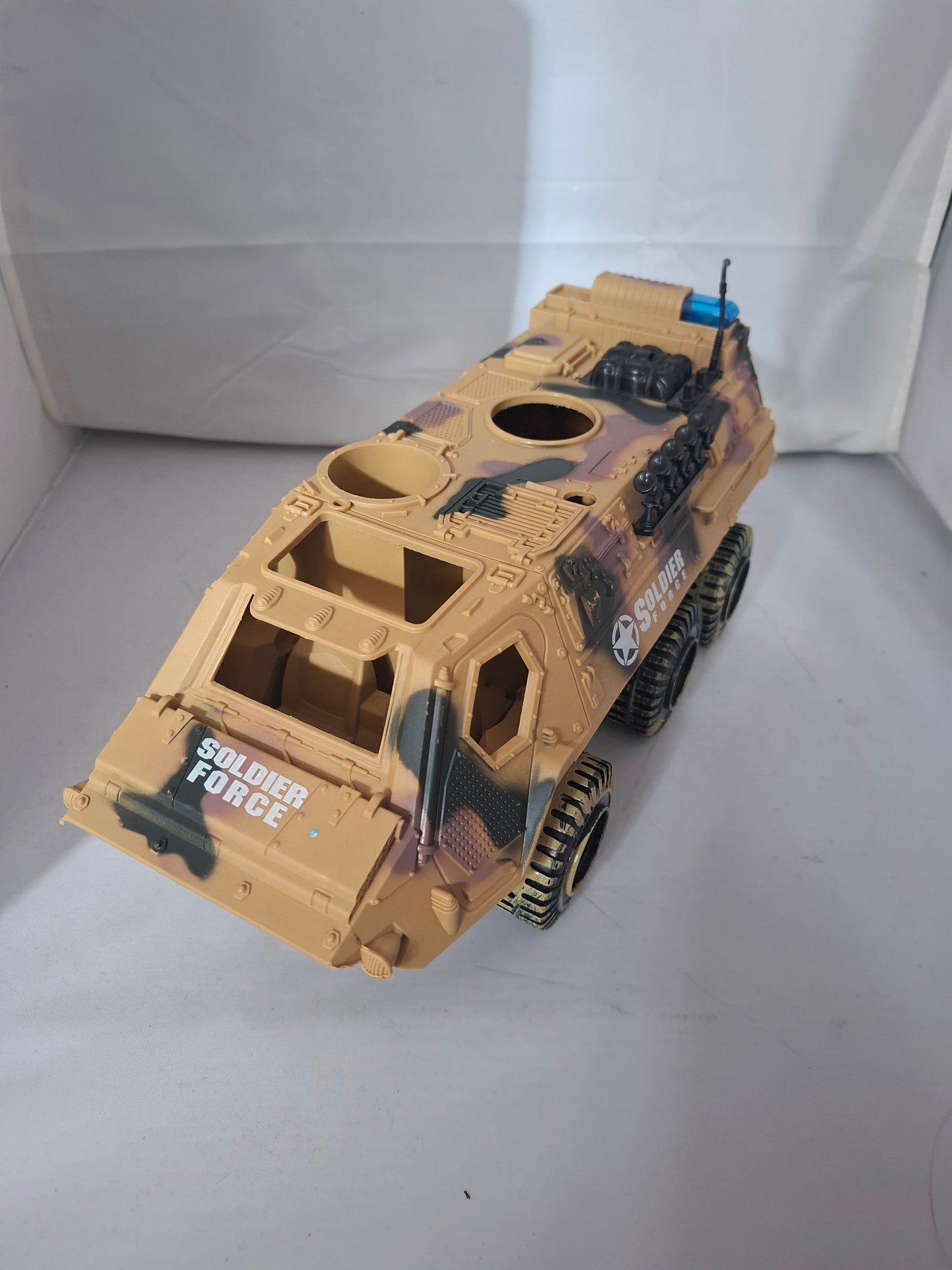 Big Chap MEI - 1:18 Scale  Military Soldier Force  Armored 6 Wheeler Amphibious ATV