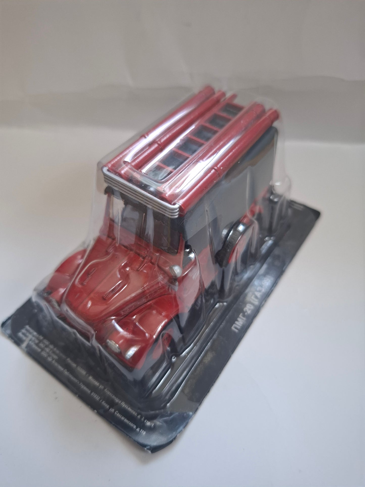 GAZ-69 Soviet Fire Truck PMG-20 (1954) – 1:43 Scale Die-Cast Model, Sealed in Original Box