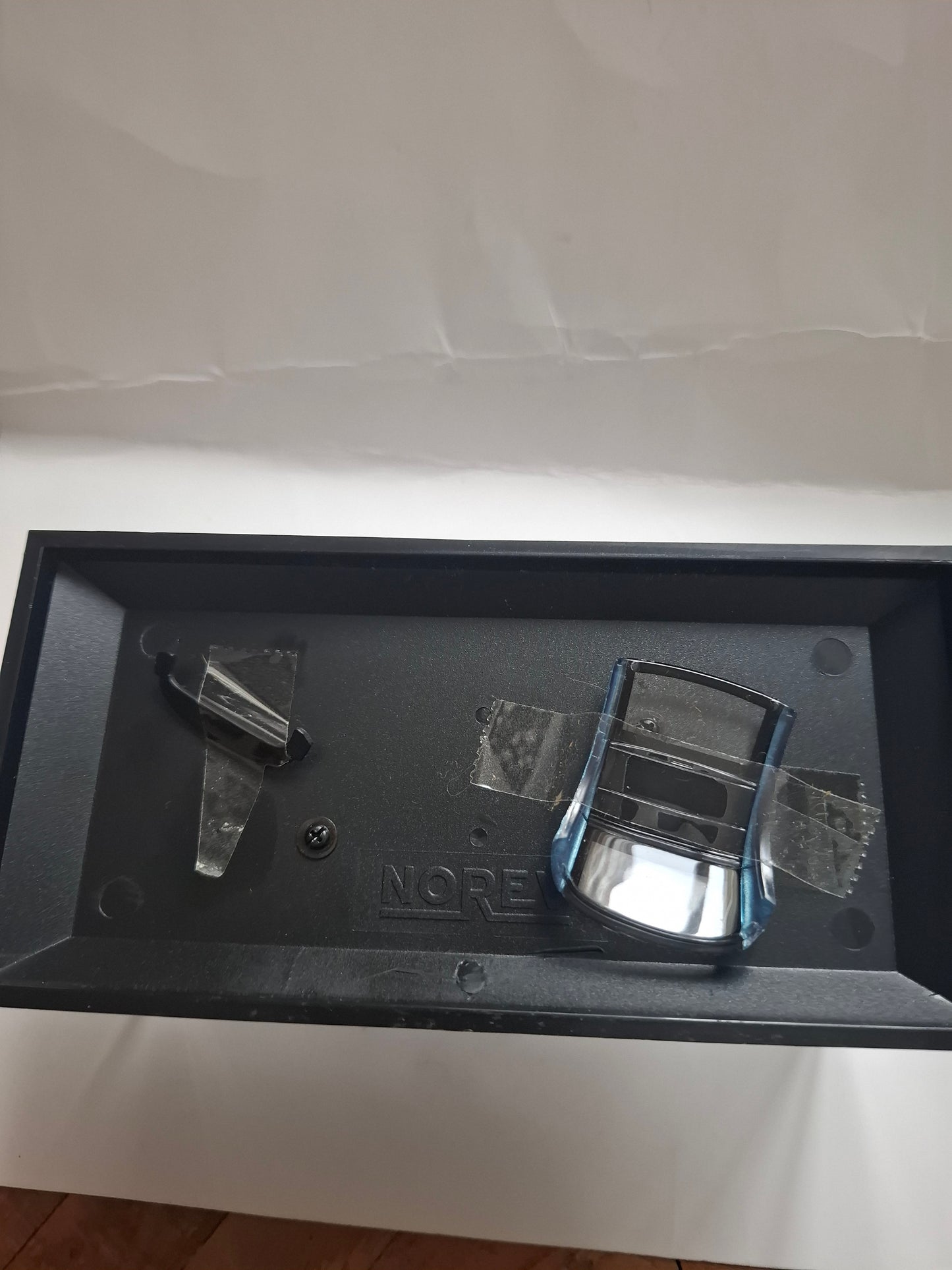 NOREV 1:43 VW Eos Cabriolet – Blue Metallic Dealer Model with Hardtop – Die-Cast Collectible