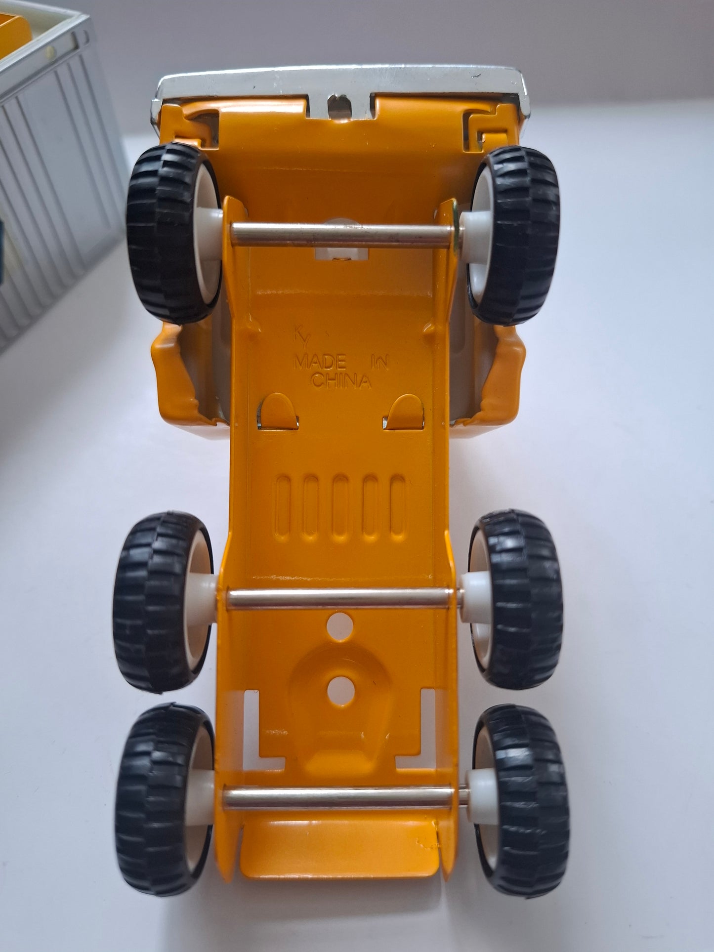 Vintage HAPAG-LLOYD KY Steel Roder Die Cast Container Truck #3352