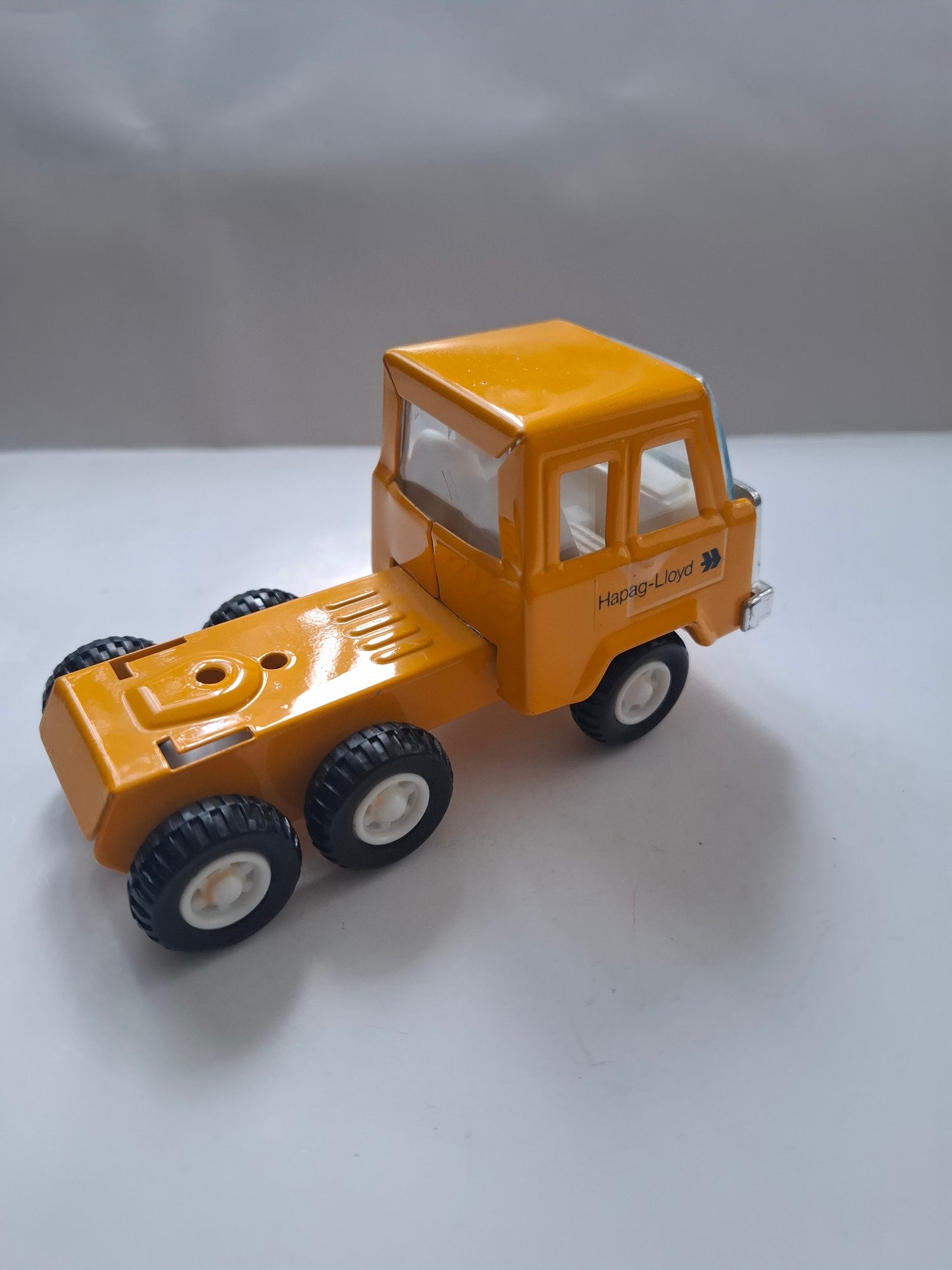 Vintage HAPAG-LLOYD KY Steel Roder Die Cast Container Truck #3352