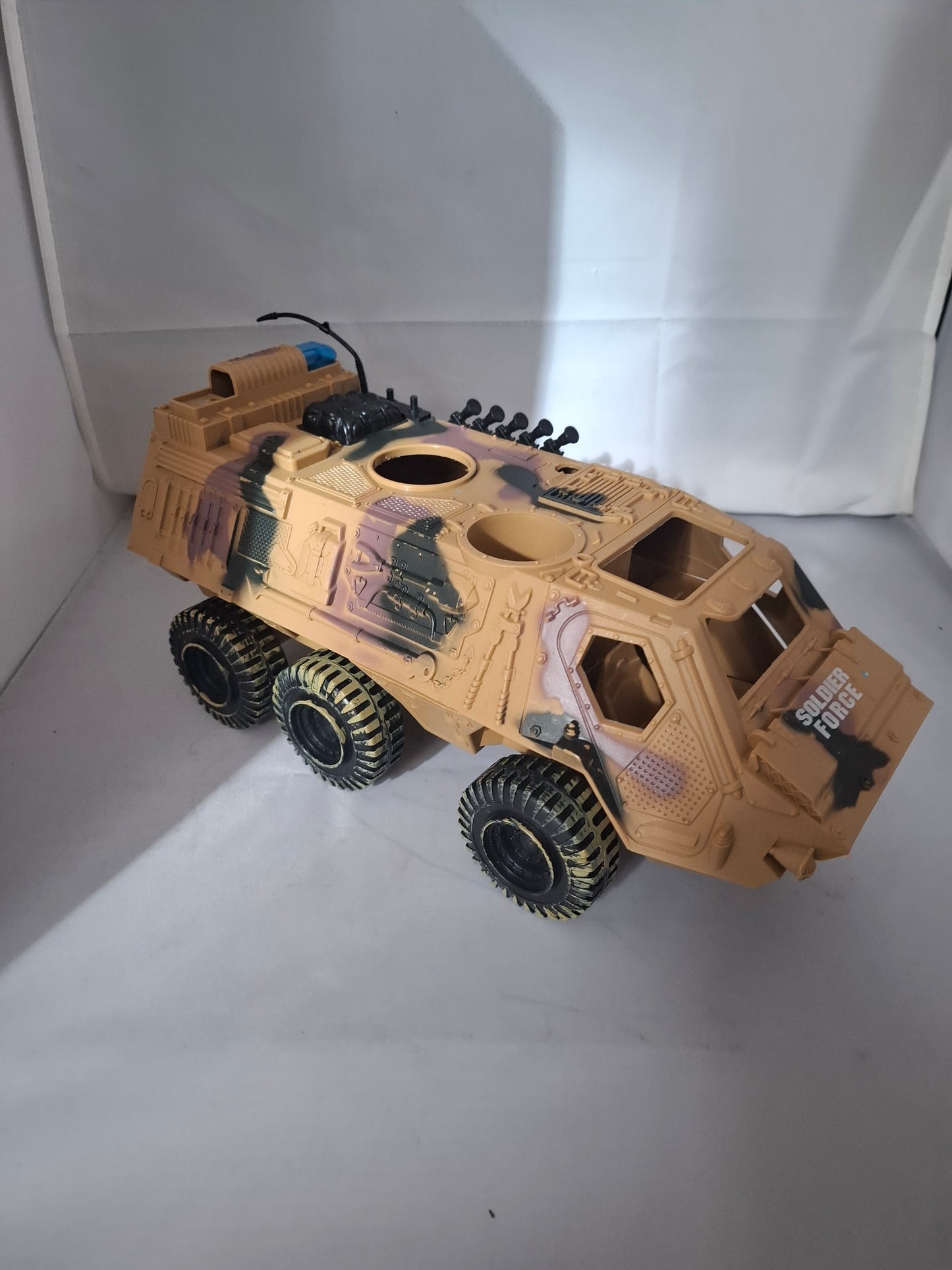 Big Chap MEI - 1:18 Scale  Military Soldier Force  Armored 6 Wheeler Amphibious ATV