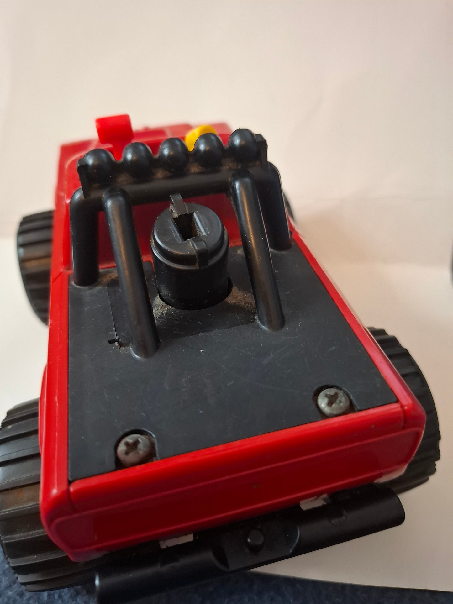 Vintage 1983 Playskool Bigfoot 4x4x4 SST Monster Truck – Tested, Not Working, No Key