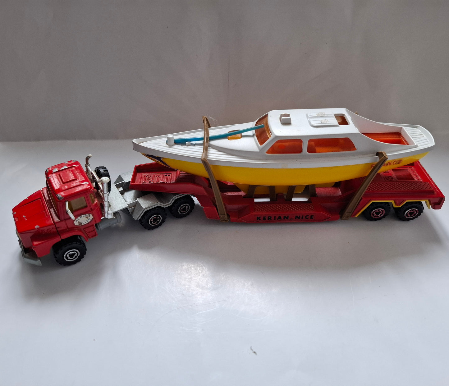 Majorette 1/60 Scania #436 Semi-Trailer Sailboat Holder – Kerian Nice (3000 Series)