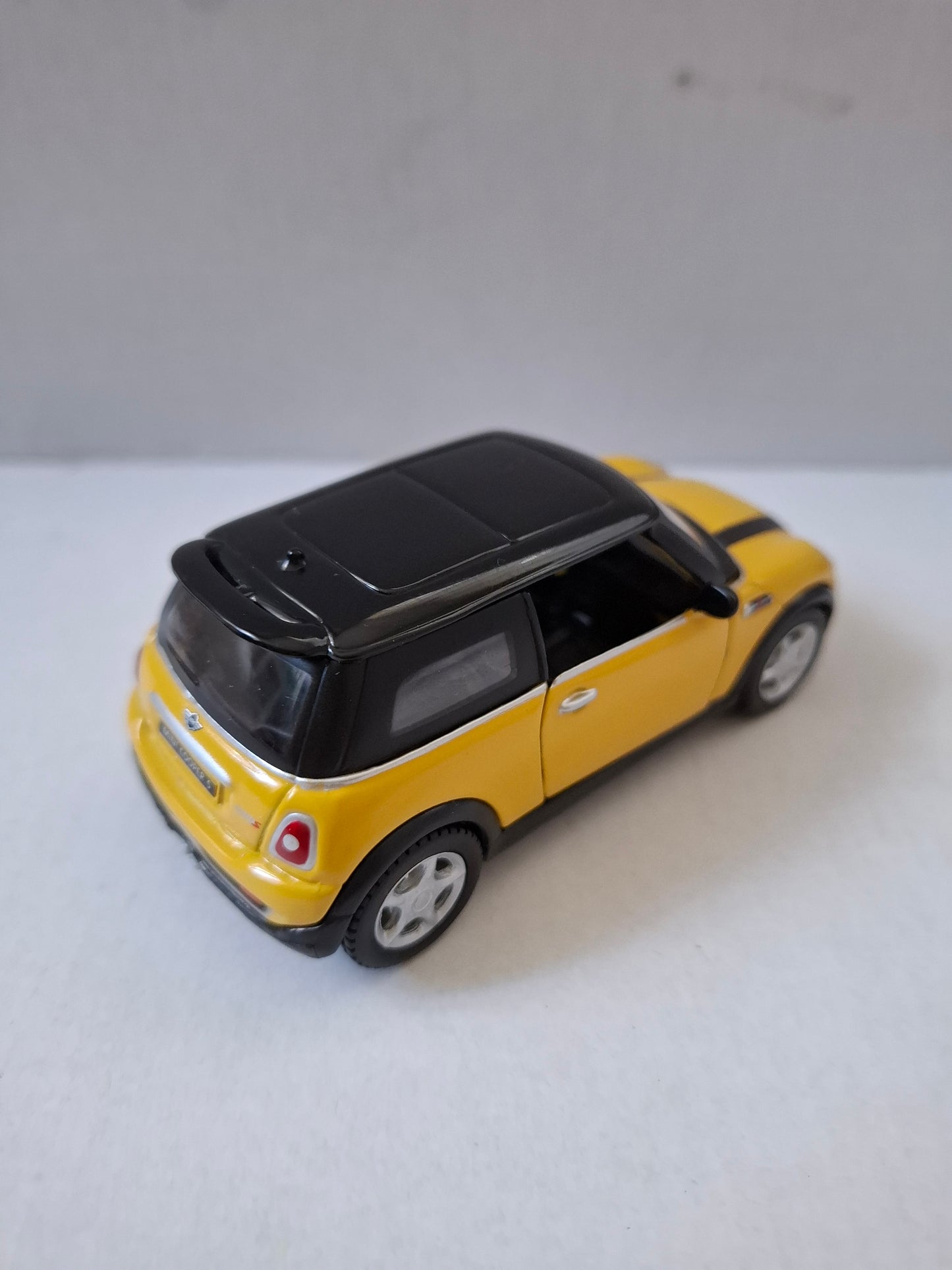 BMW Mini Cooper S EAC Brand 1:36 Scale Pullback Press Promo Car – Maisto – Used Like New, Collector’s Item