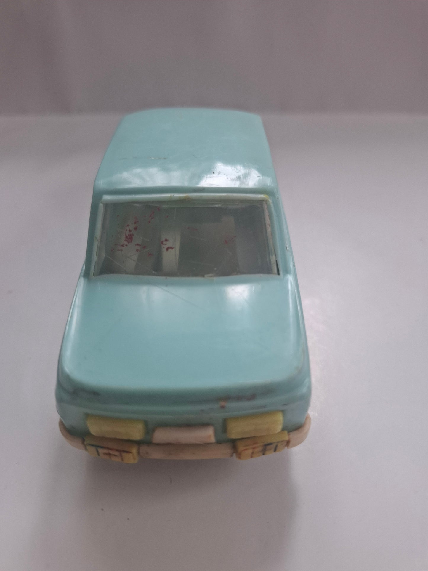 Vintage PRL Wartburg 353 Plastic Car – DDR GDR Classic (1960s-70s)