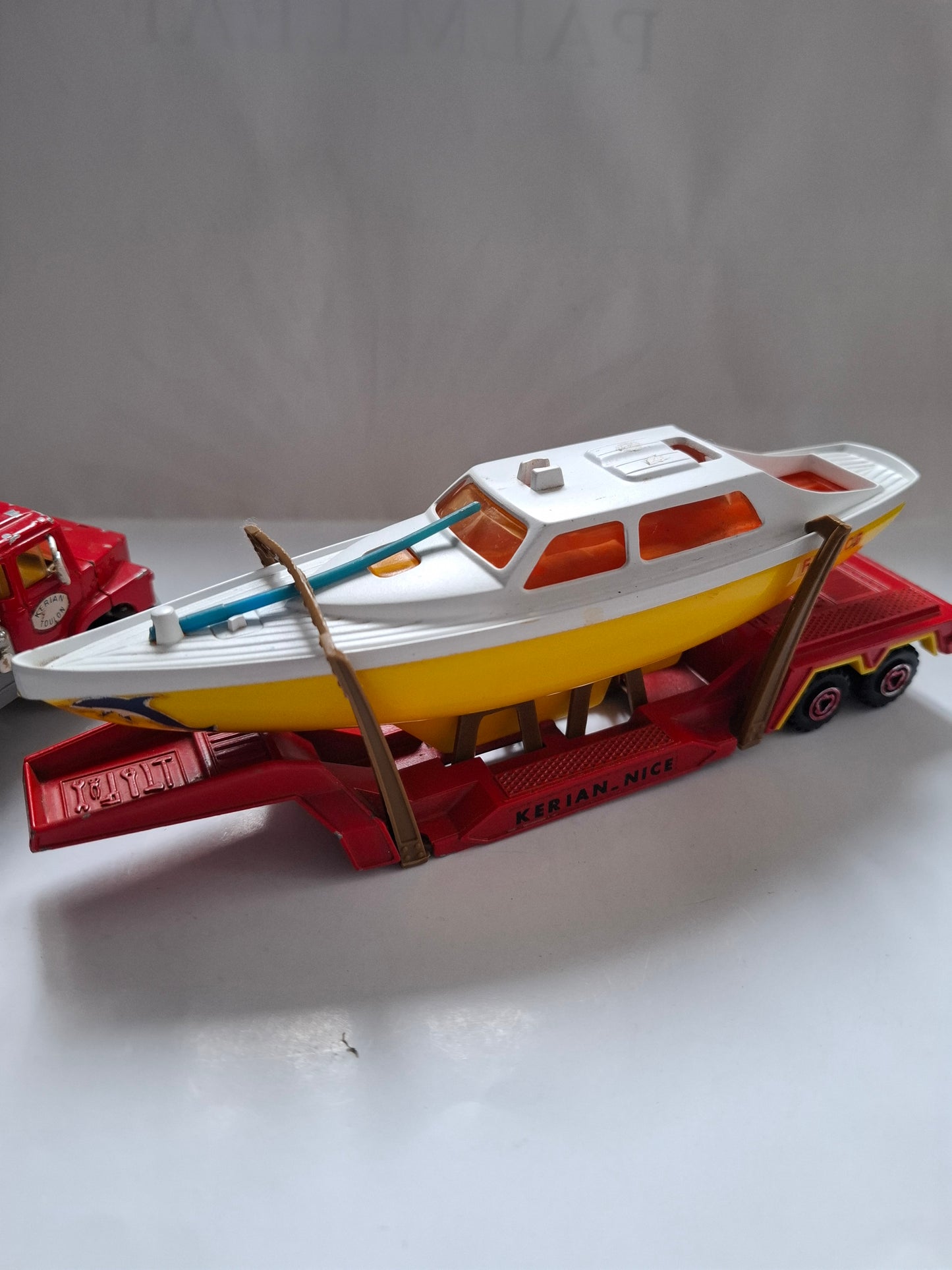 Majorette 1/60 Scania #436 Semi-Trailer Sailboat Holder – Kerian Nice (3000 Series)