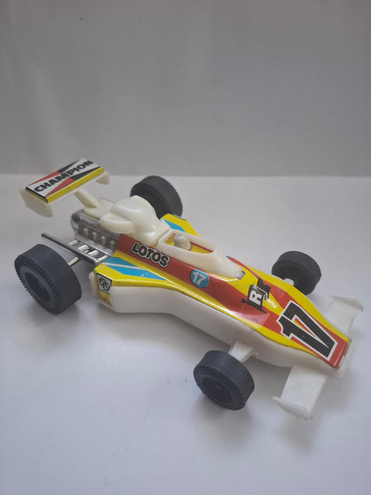 Vintage 1970s Plastic Race Car Toy N 17 – Formula 1 "LOTOS"