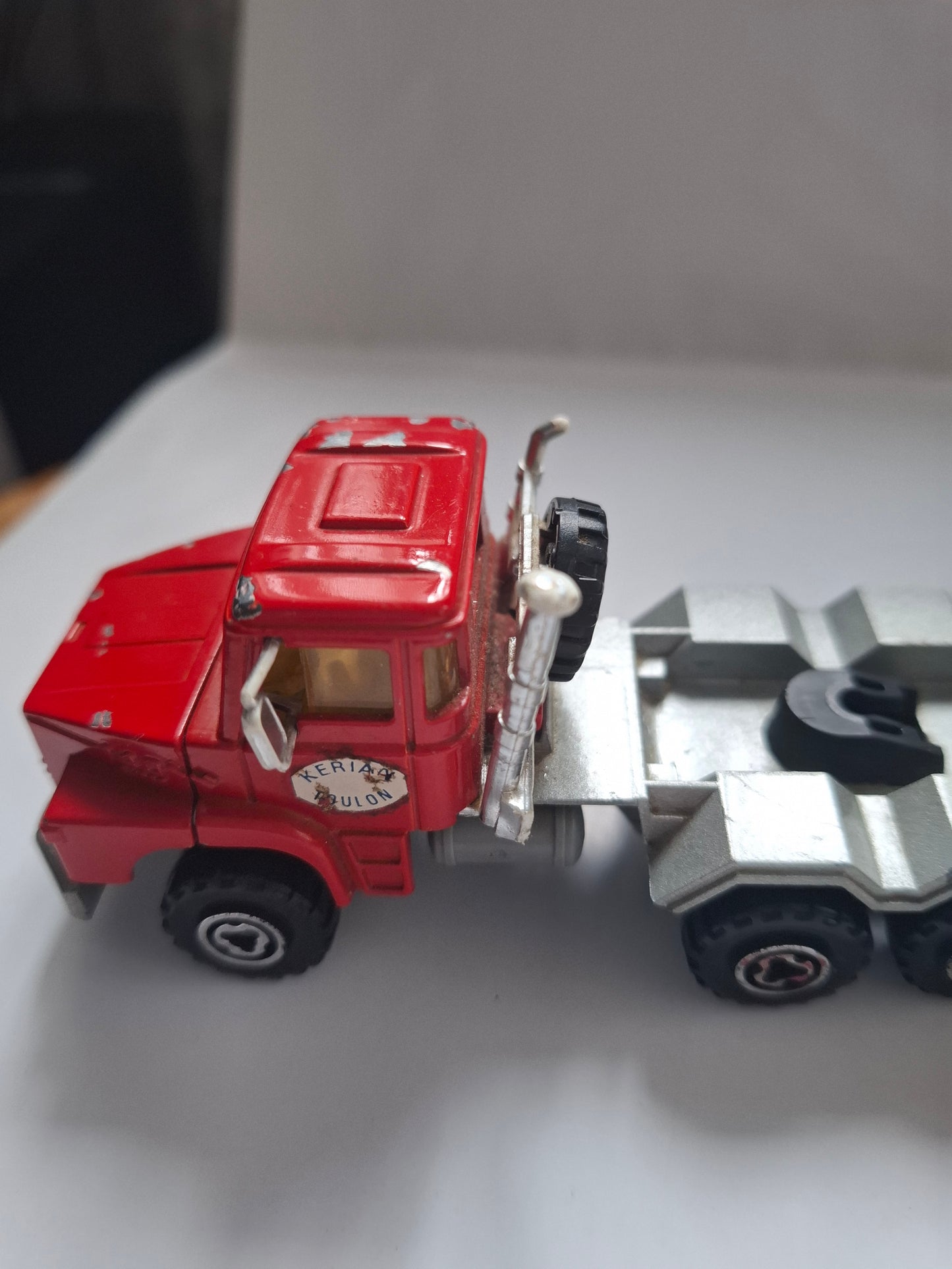 Majorette 1/60 Scania #436 Semi-Trailer Sailboat Holder – Kerian Nice (3000 Series)