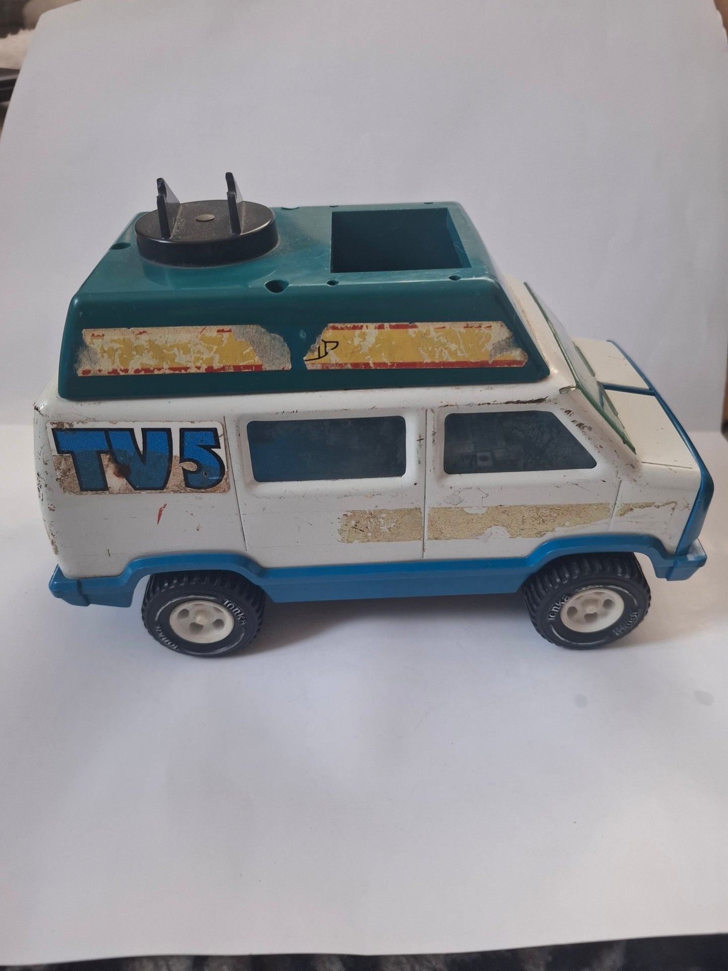 Vintage 1970s Tonka Television TV5 News Van Toy Car Collectible 8 inch