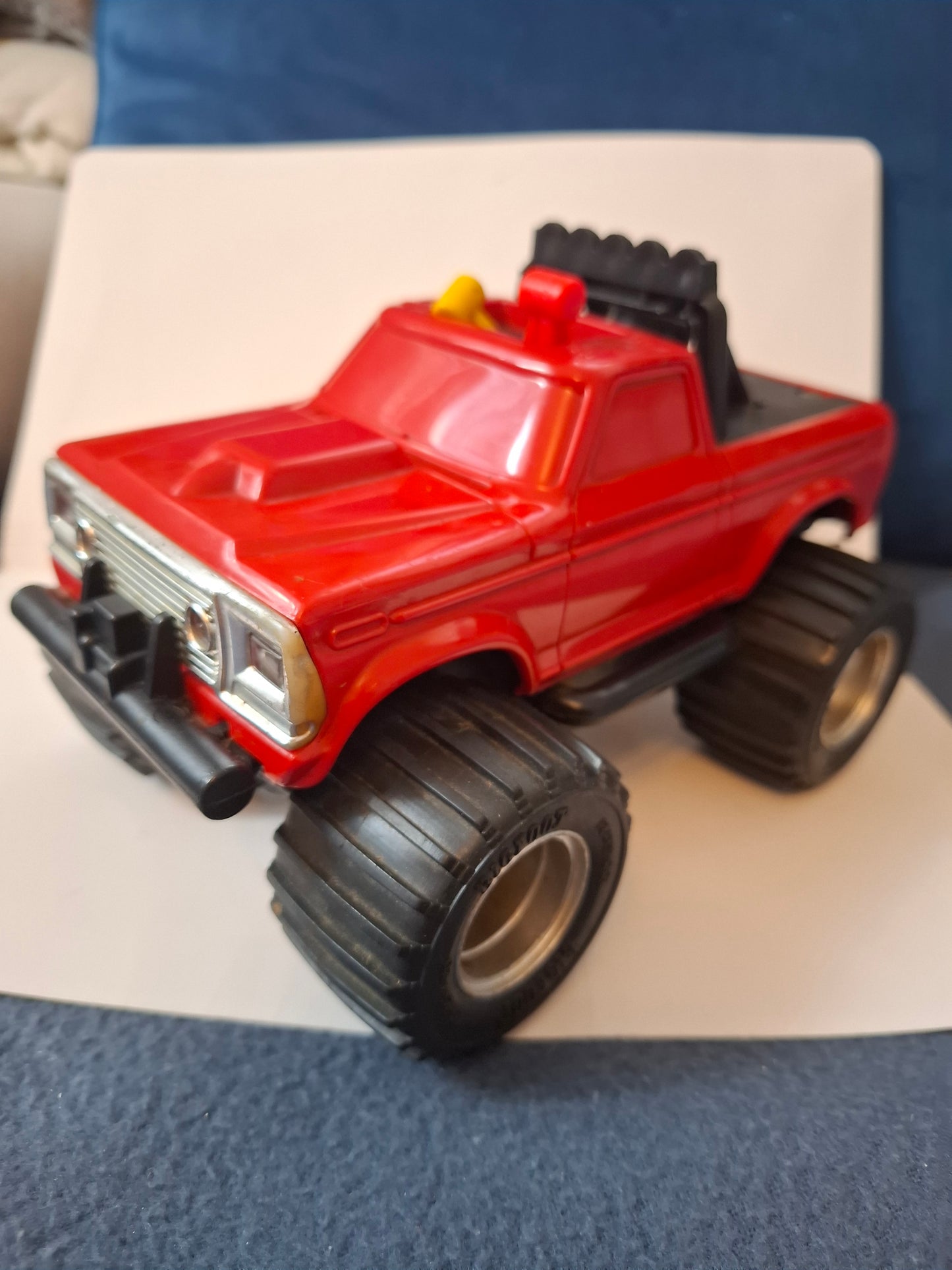 Vintage 1983 Playskool Bigfoot 4x4x4 SST Monster Truck – Tested, Not Working, No Key