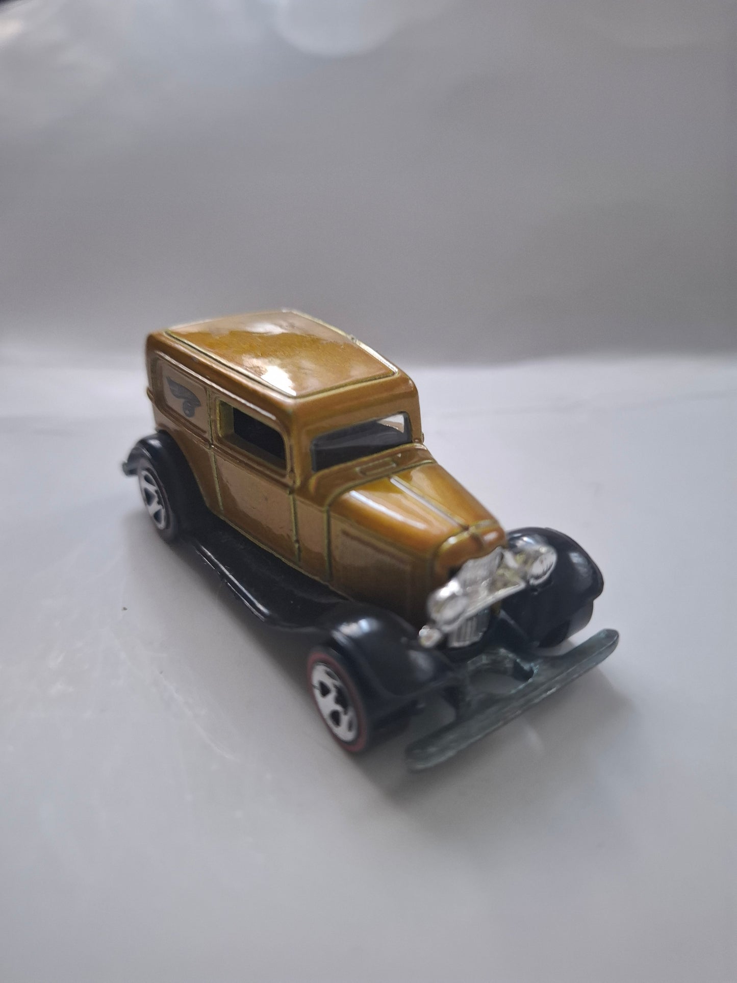 Vintage Hot Wheels Redline ’32 Ford Delivery – Gold 1988 Malaysia Die-Cast Van