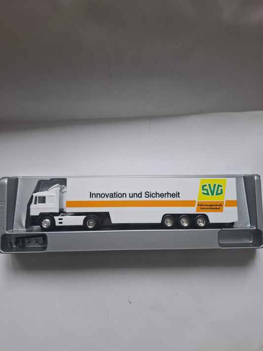 1:87 MAN F90 Truck with Box Trailer – SVG Branding – 1986 Classic – Original Box