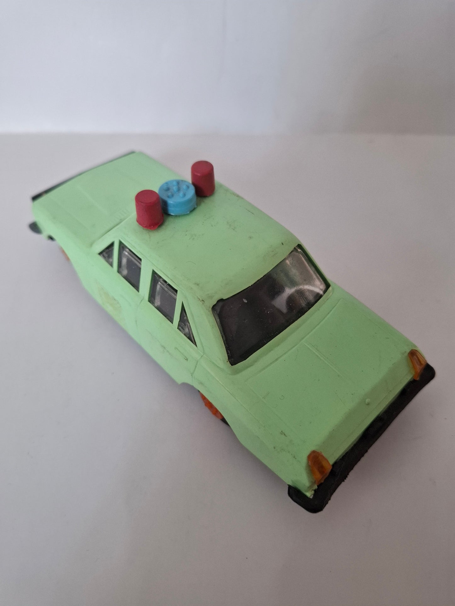 Vintage Soviet GAZ-24 Volga GAI Police Plastic Model Car - 1:32 Ak-Tilek (80s-90s)