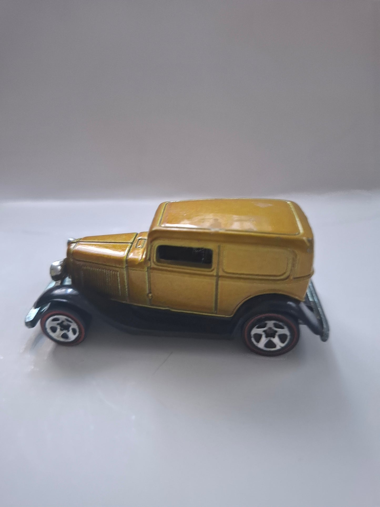 Vintage Hot Wheels Redline ’32 Ford Delivery – Gold 1988 Malaysia Die-Cast Van