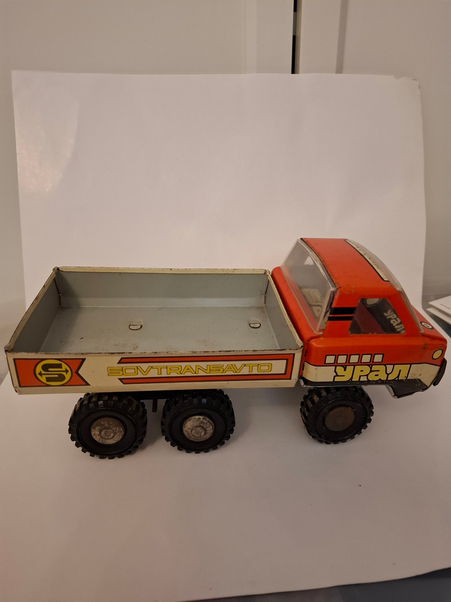 Vintage Soviet Tin Truck USSR big dump three-axle truck Ural-5567 "Sovtransavto" tin toy truck vehicle red old antique