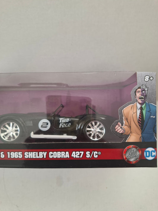 Jada Toys DC Comics Two-Face 1965 Shelby Cobra 427 S/C – 1:32 Die-Cast Car with Figure – Hollywood Rides -Sealed