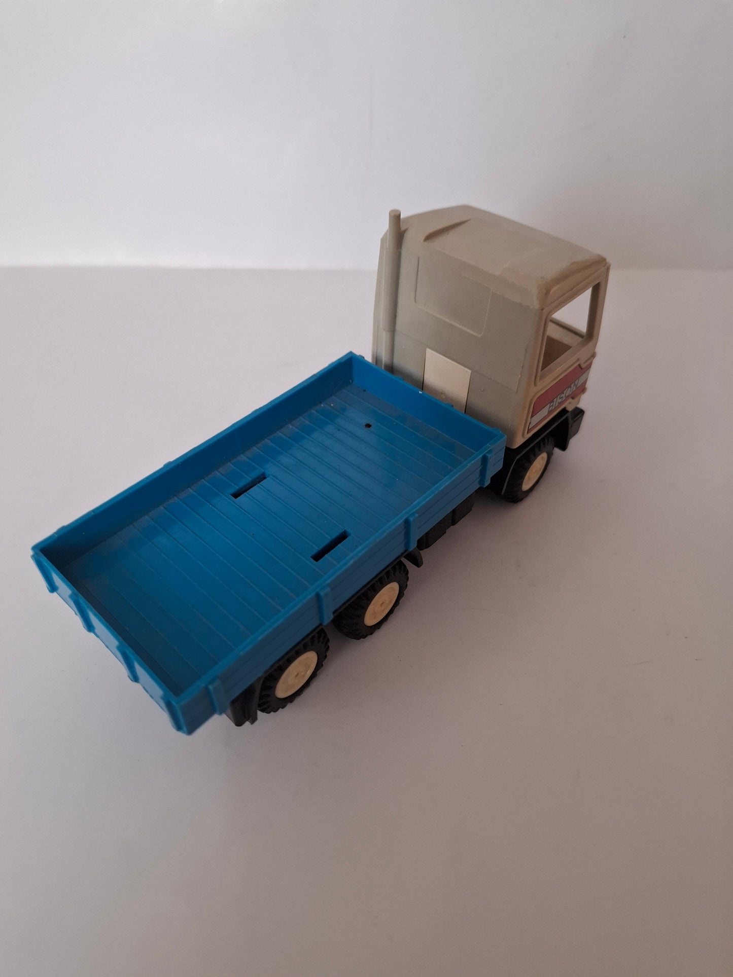 Vintage Bison Turbo Toy Plastic Friction Flatbed Truck – VEB (Made in GDR)