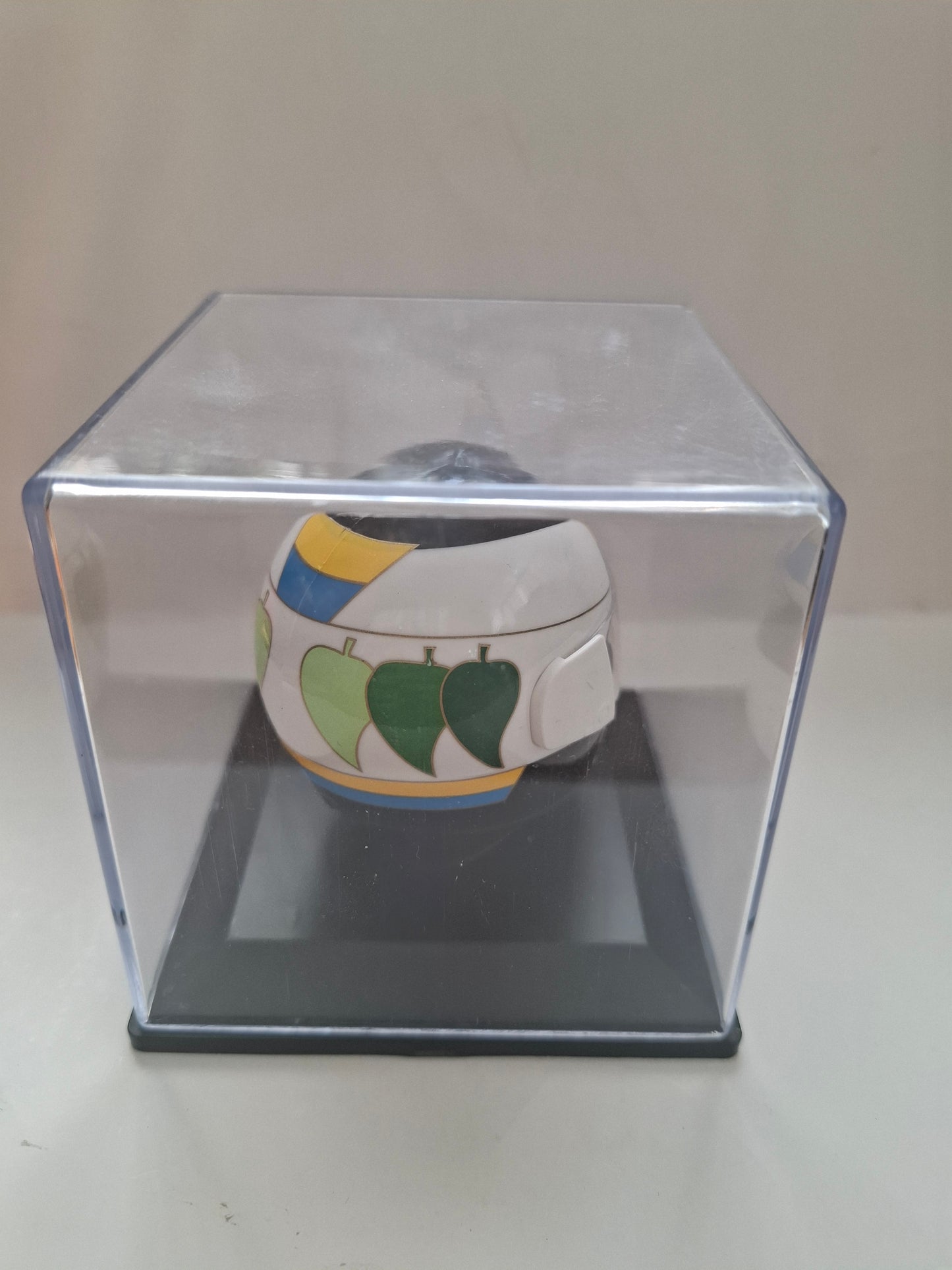 Formula 1 Helmet 1:5 Stefan Johansson 1986 – Ferrari Scale Model Collectible