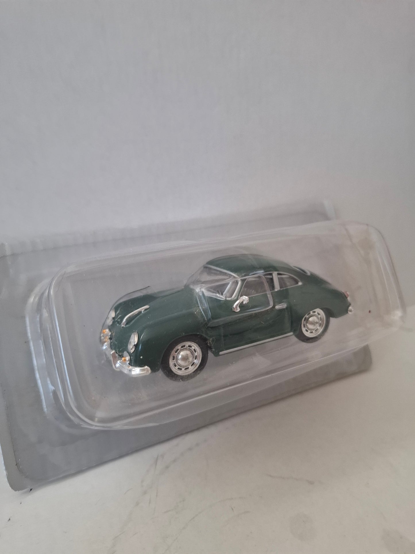 DeAgostini 1:43 Porsche 356 A Corsa Coupe 1959 – Green Diecast Model Car – Sealed