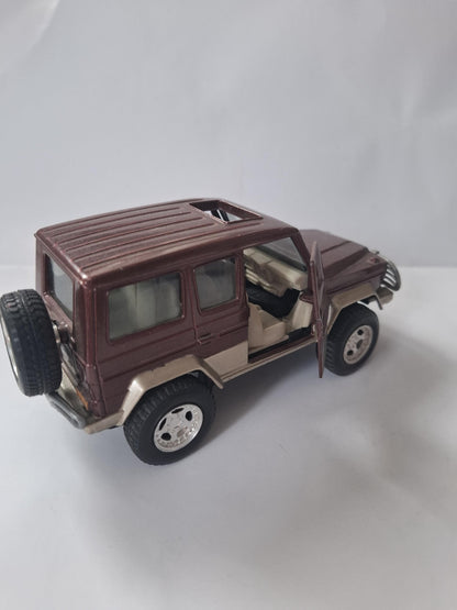 Diecast NewRay 1/32 Scale Super Friction 44323 - Mercedes Benz 300GD - Met Marron color