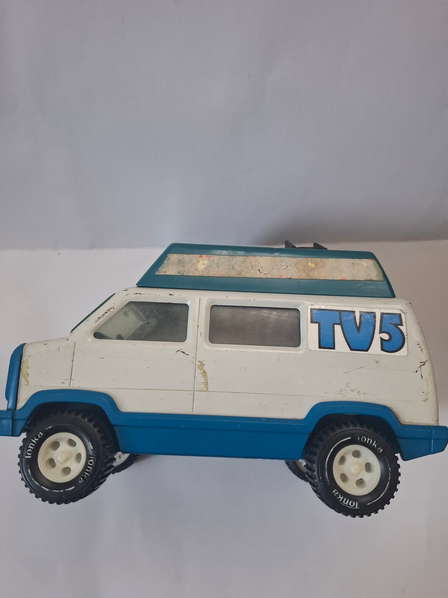 Vintage 1970s Tonka Television TV5 News Van Toy Car Collectible 8 inch