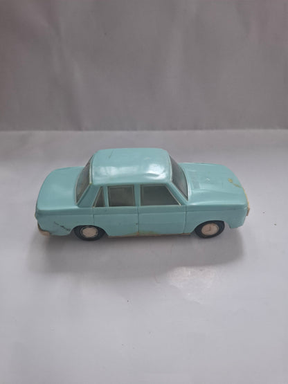 Vintage PRL Wartburg 353 Plastic Car – DDR GDR Classic (1960s-70s)