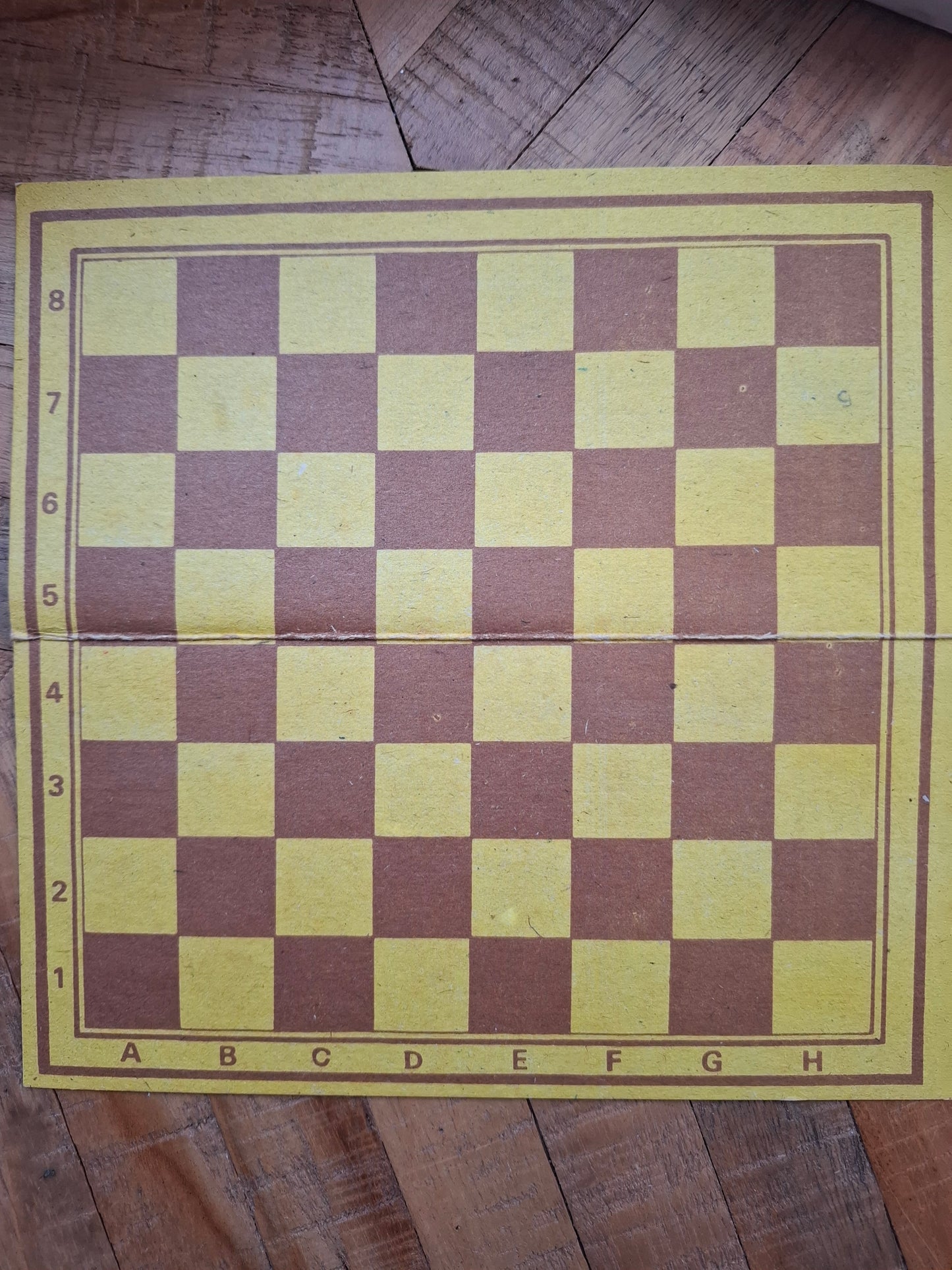 Vintage 1985 Soviet Pioneer Chess Set – Small Plastic Chess with Cardboard- Board Complete in Box